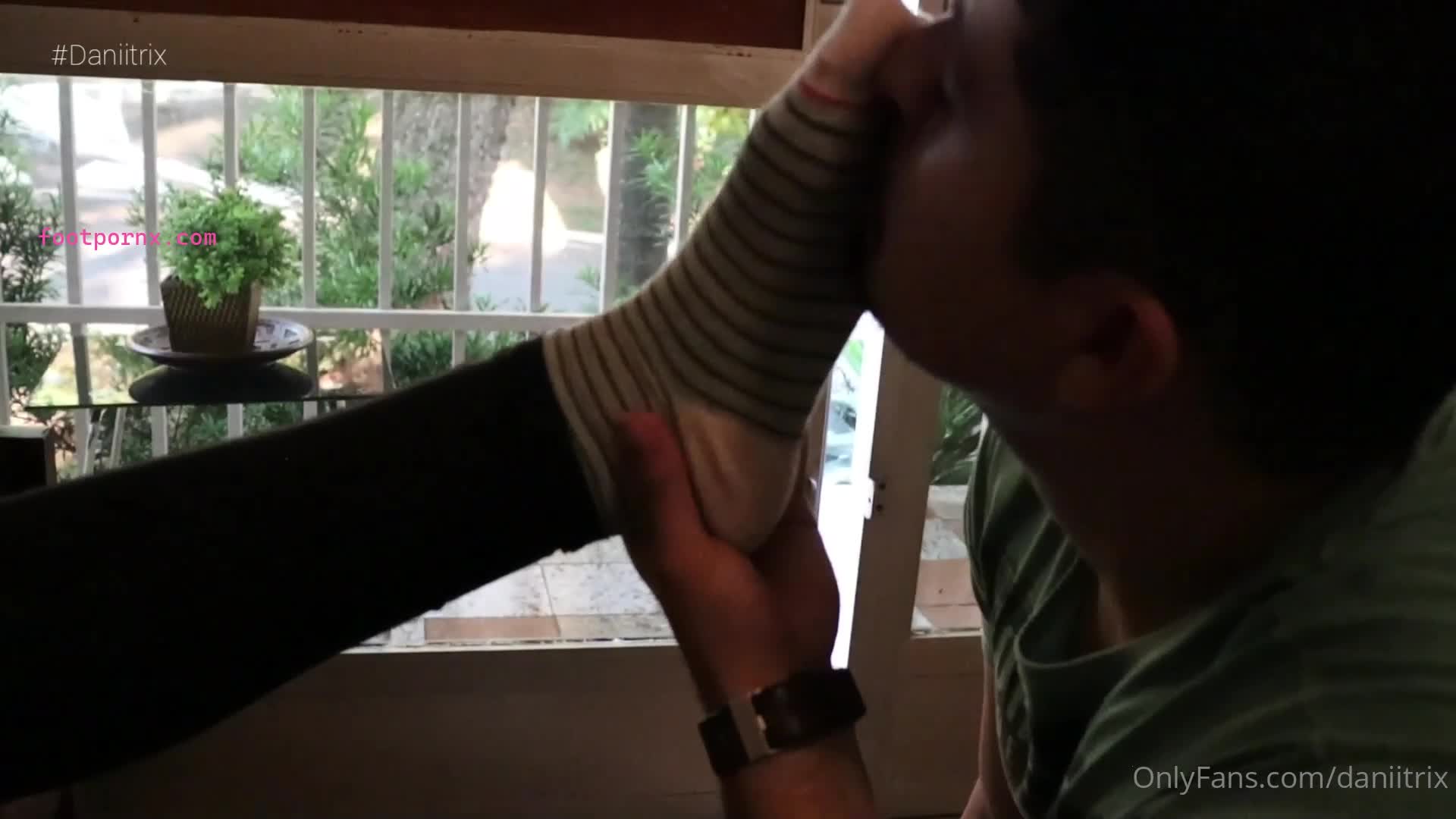 daniitrix sexy latina girl with pretty feet 1