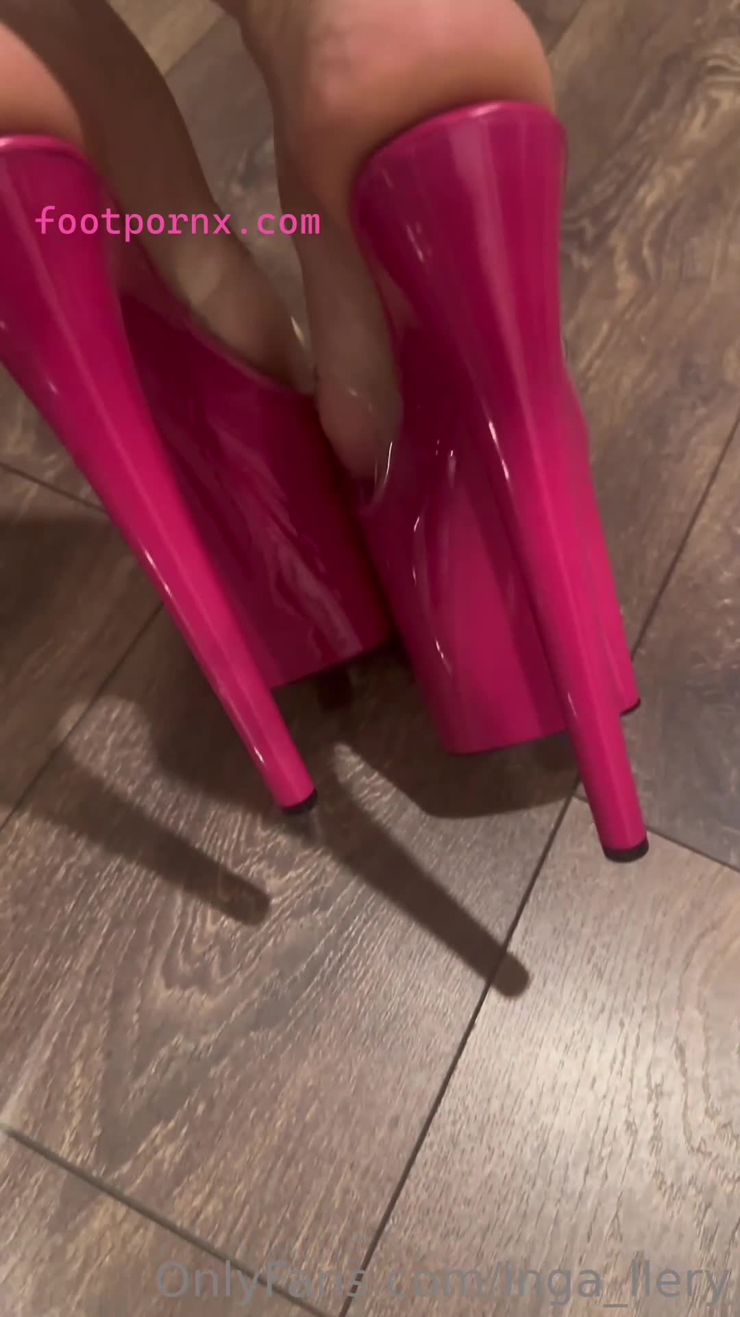 inga_llery pretty feet milf high heel tease 3