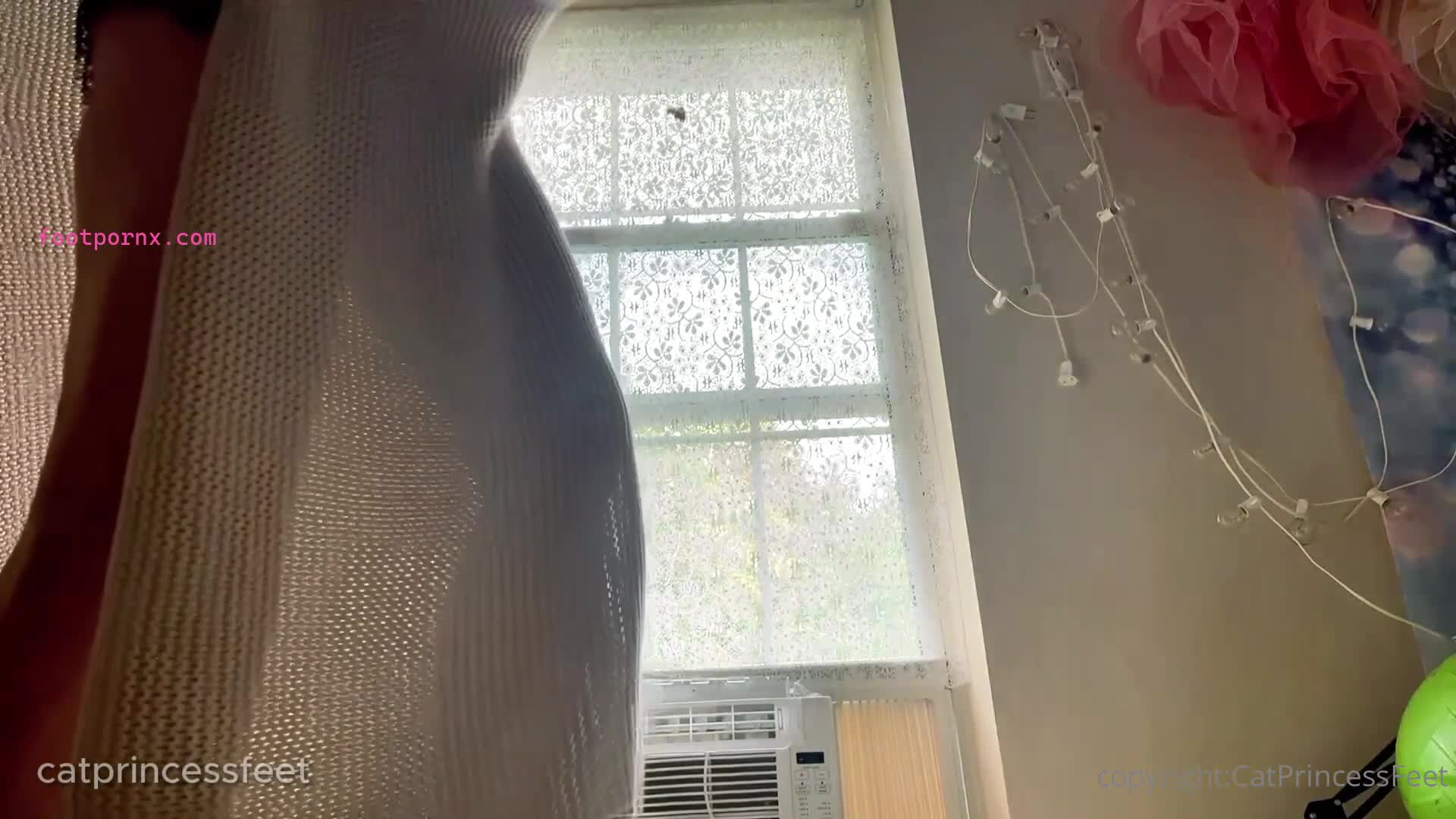 catprincessfeet milf white feet 2