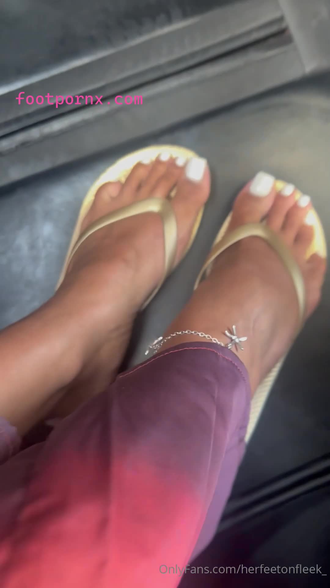 herfeetonfleek_ ebony foot queen super sexy girl 27