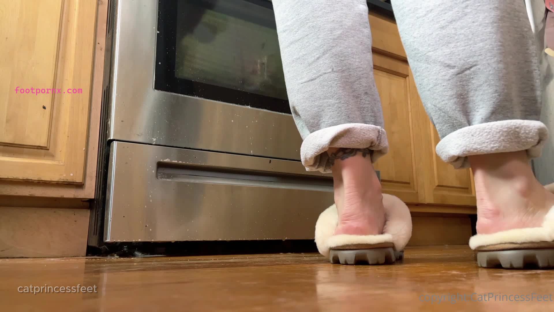 catprincessfeet milf white feet 11