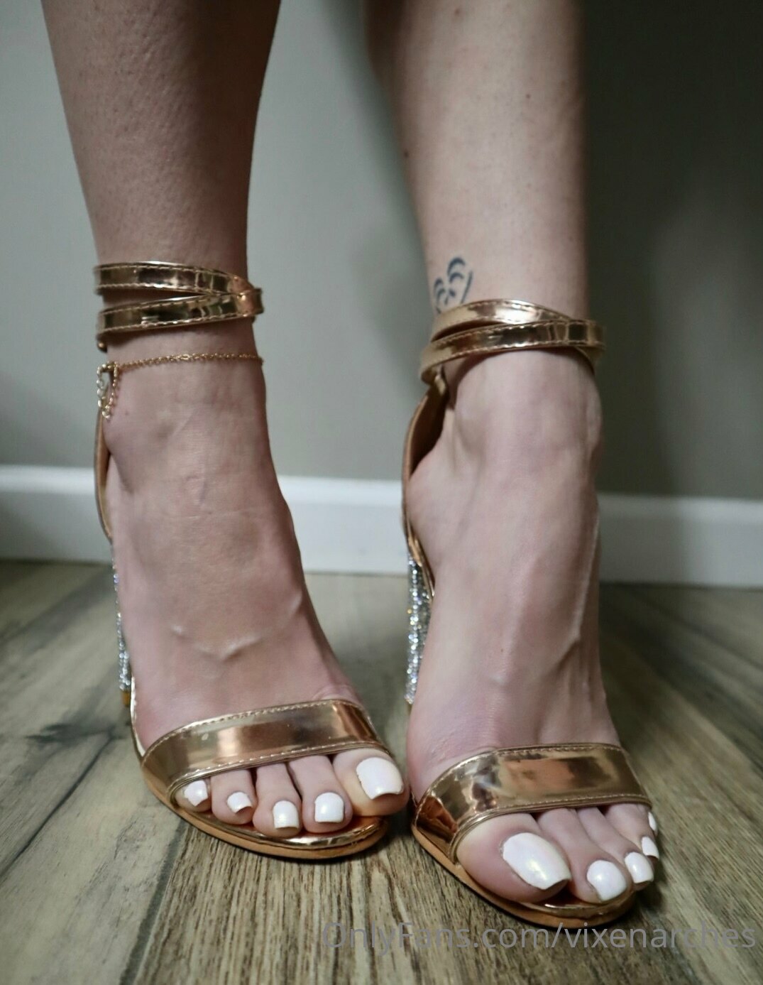 vixenarches feet