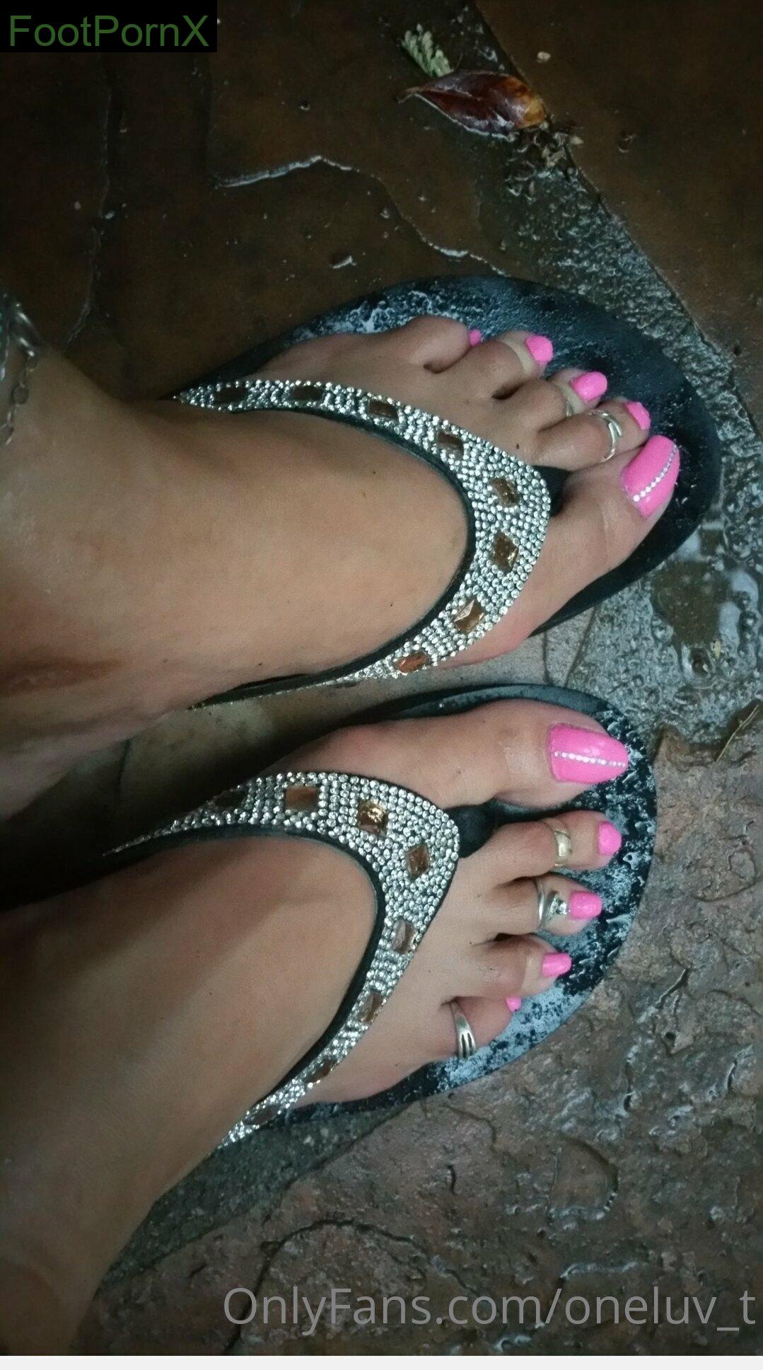 oneluv_t feet