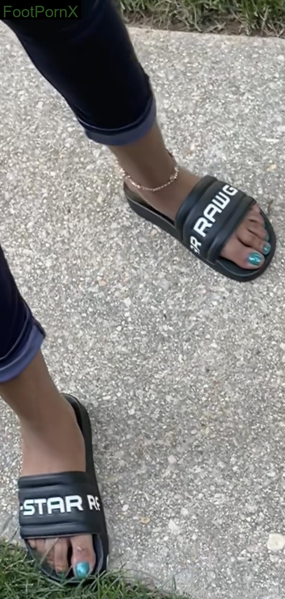 dmvsoleluva feet