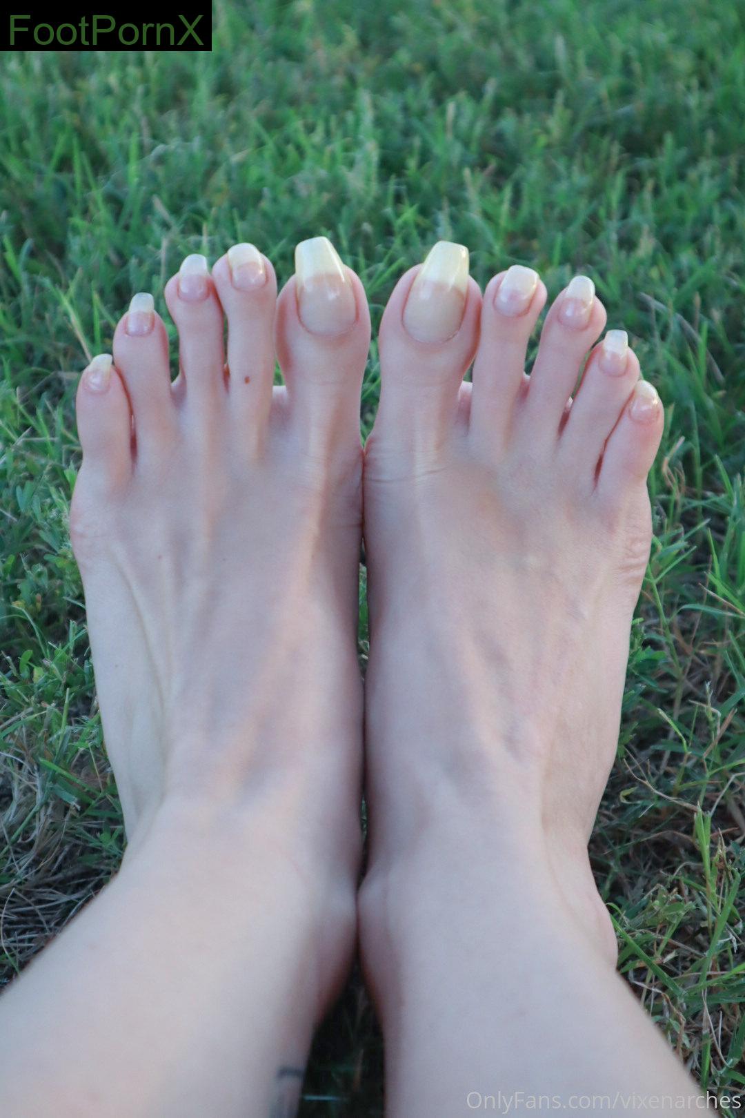 vixenarches feet