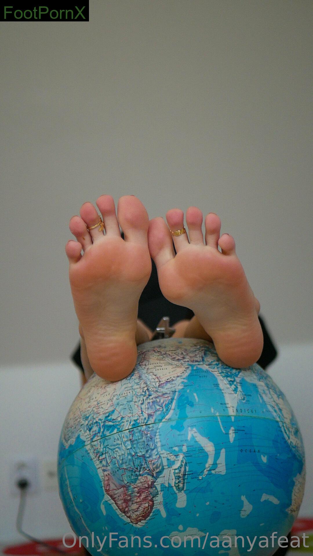 aanyafeat feet