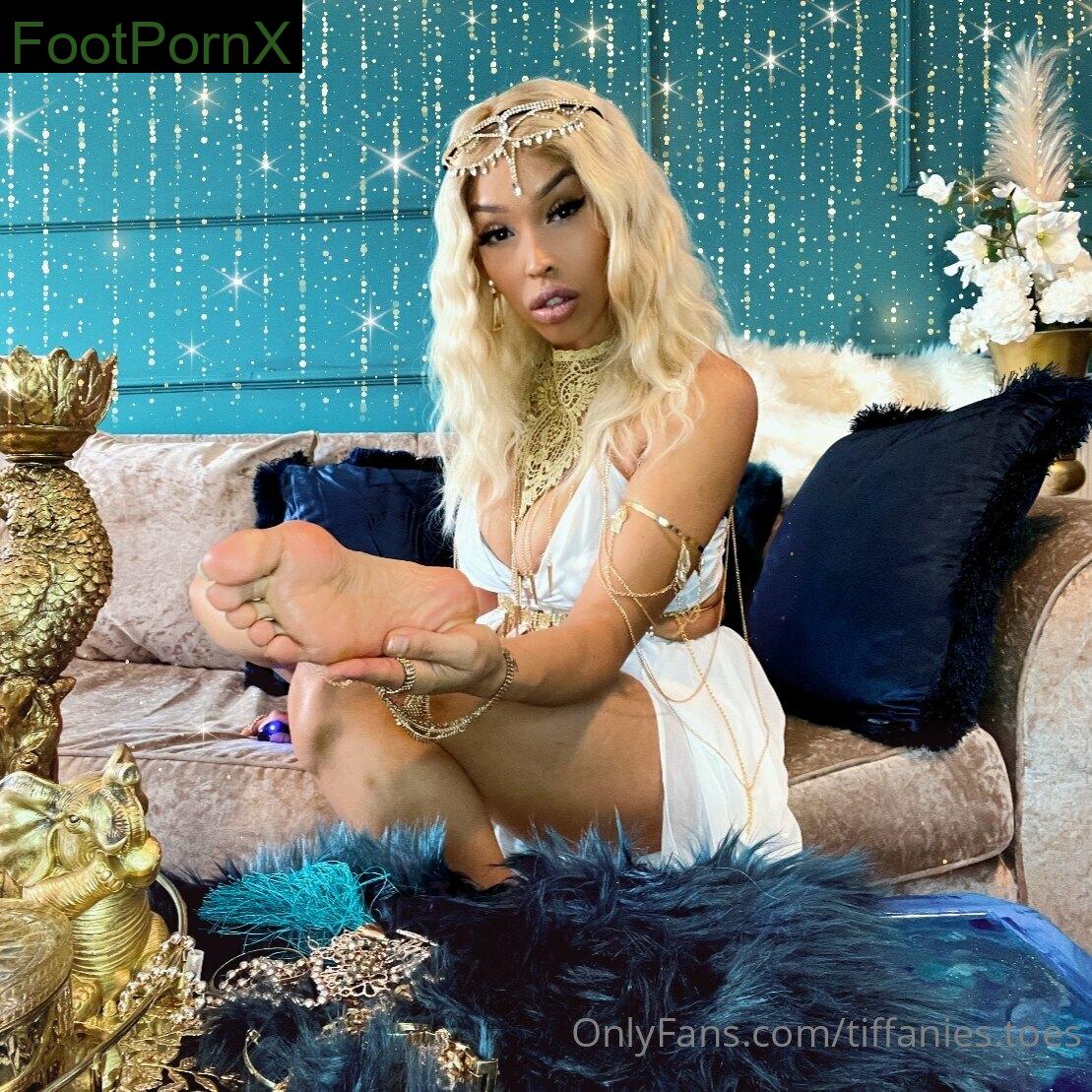 tiffanies.toes feet