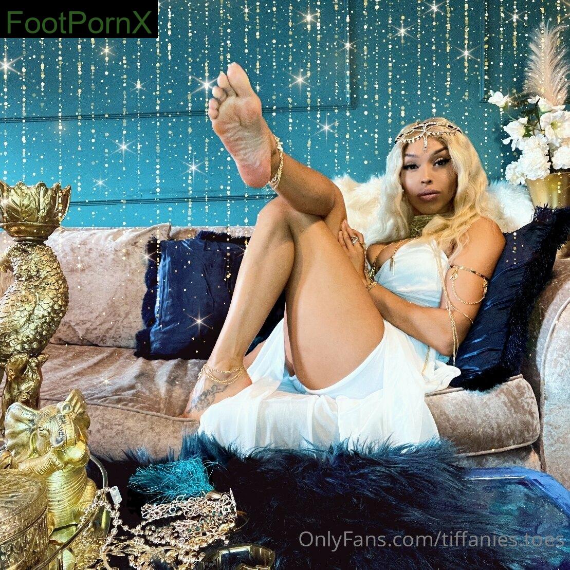tiffanies.toes feet