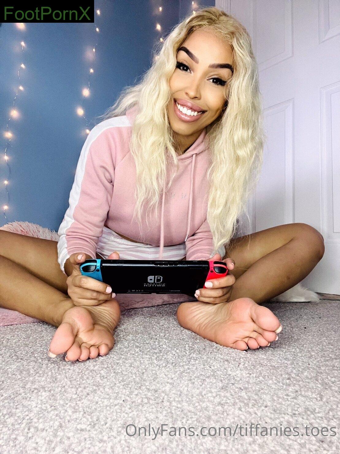 tiffanies.toes feet