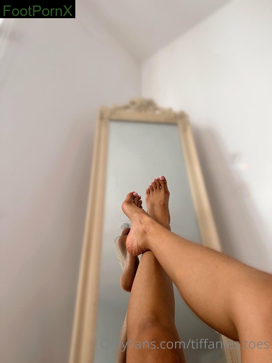 tiffanies.toes feet