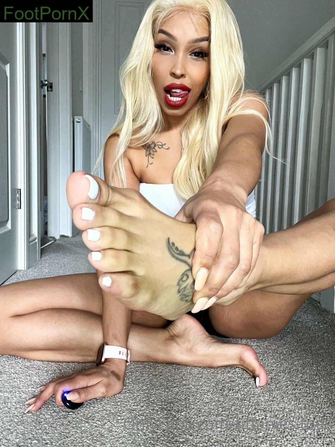 tiffanies.toes feet