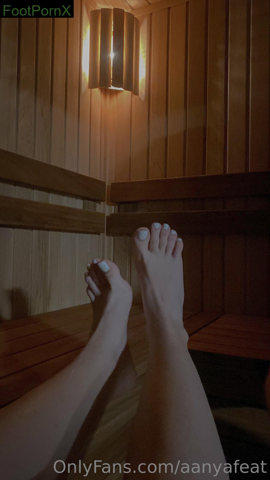 aanyafeat feet