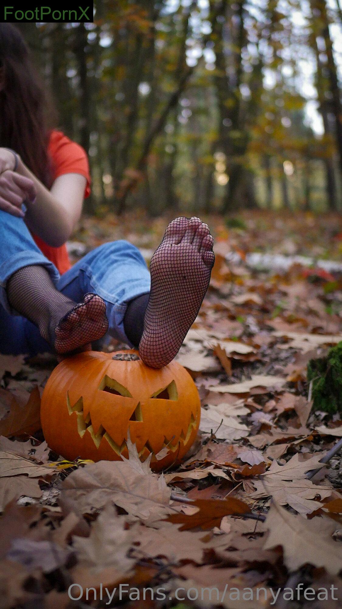 aanyafeat feet