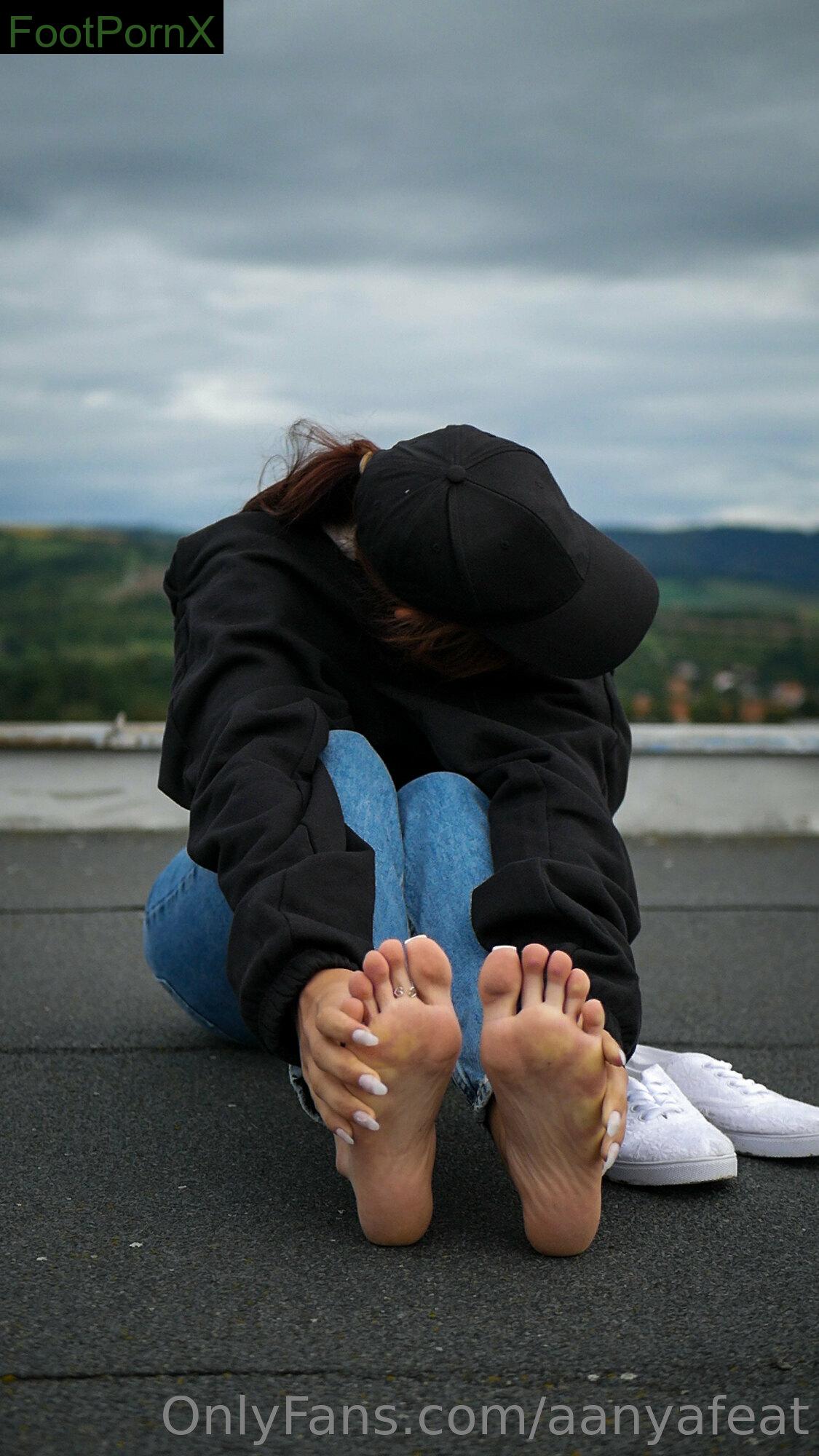 aanyafeat feet