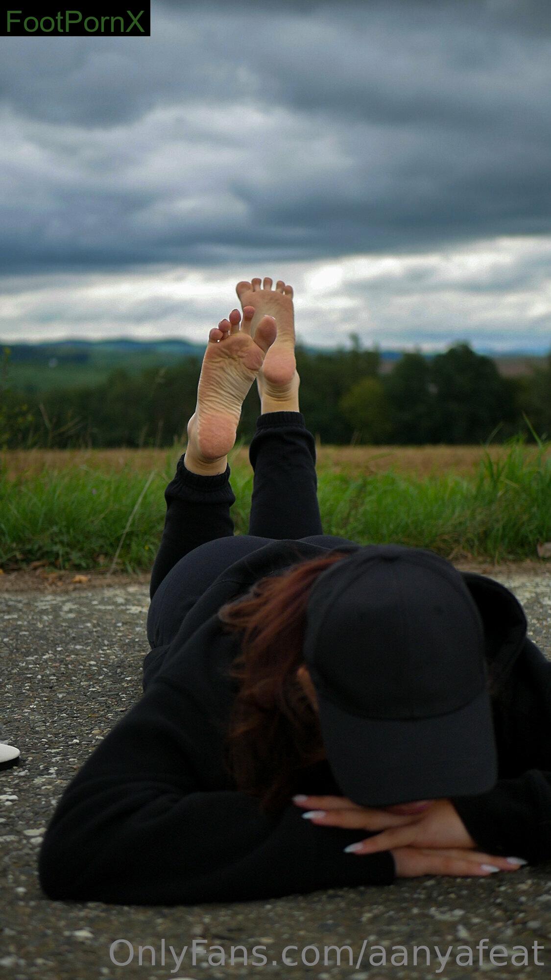 aanyafeat feet