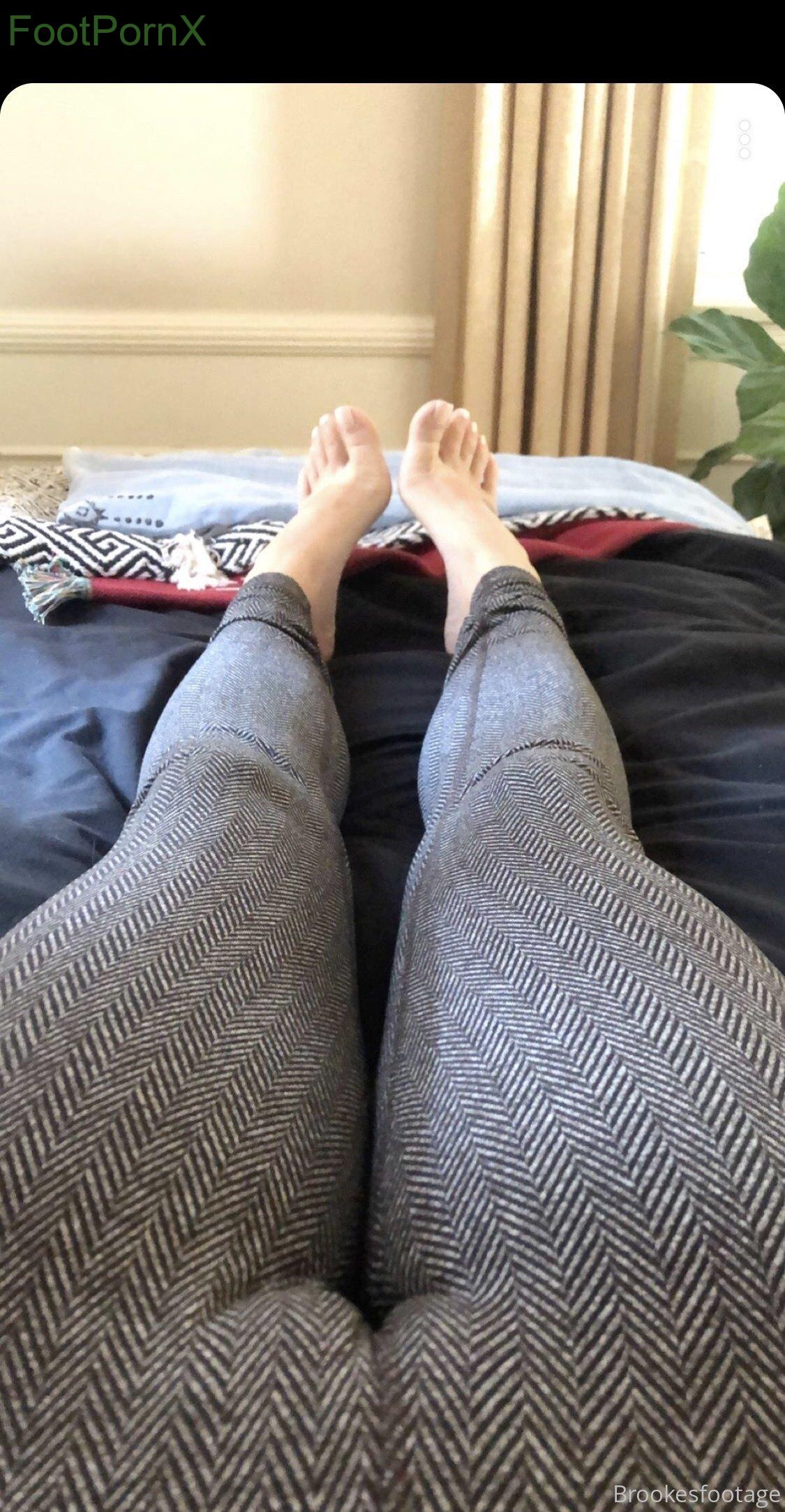 brookesfootage feet