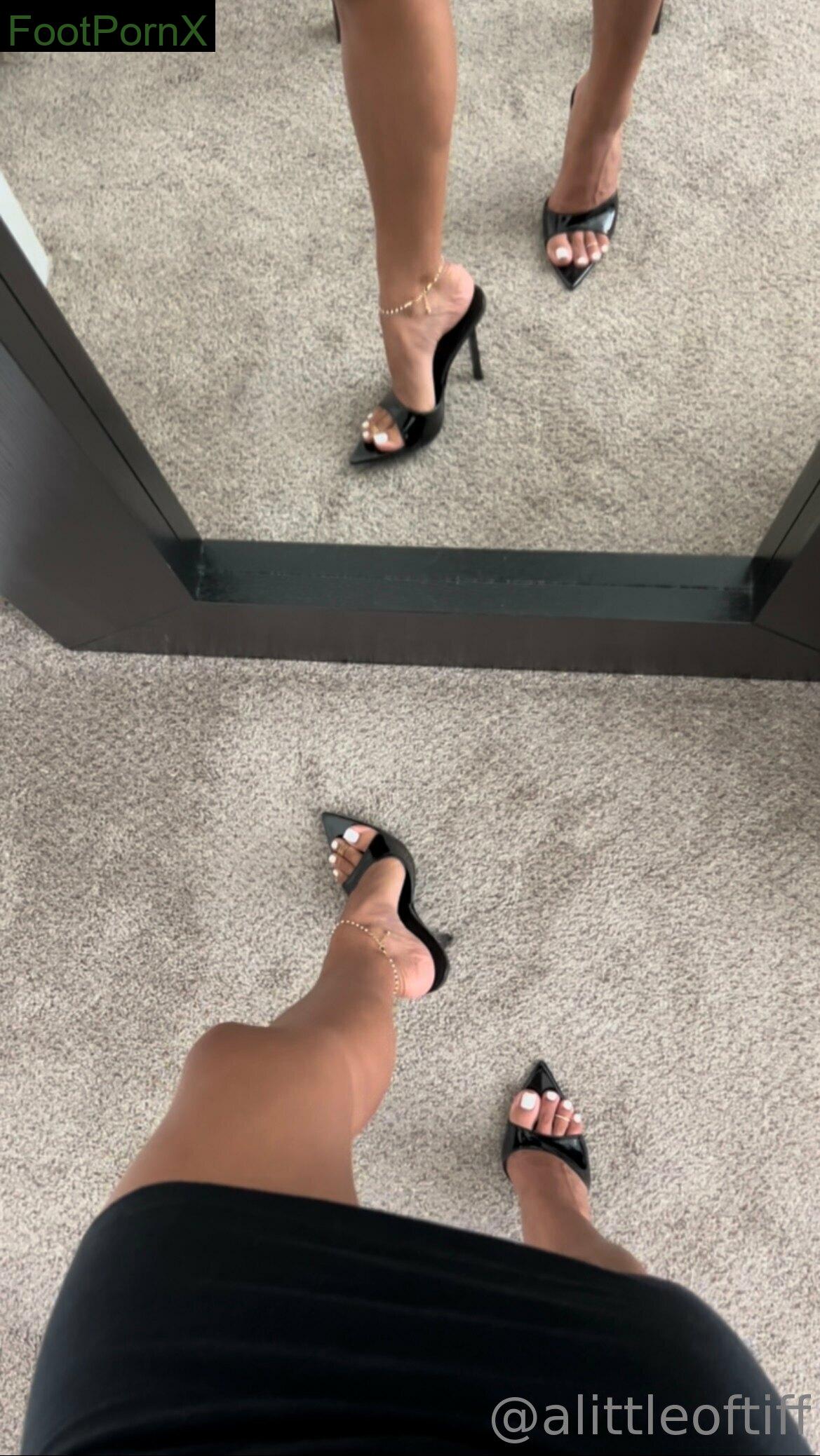 alittleoftiff feet