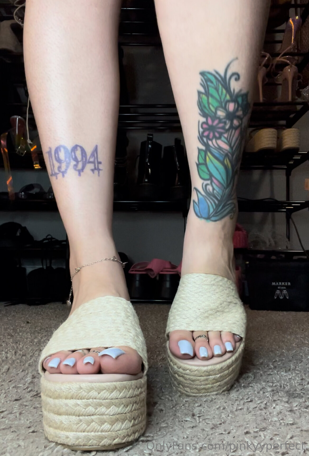 pinkyyperfect feet