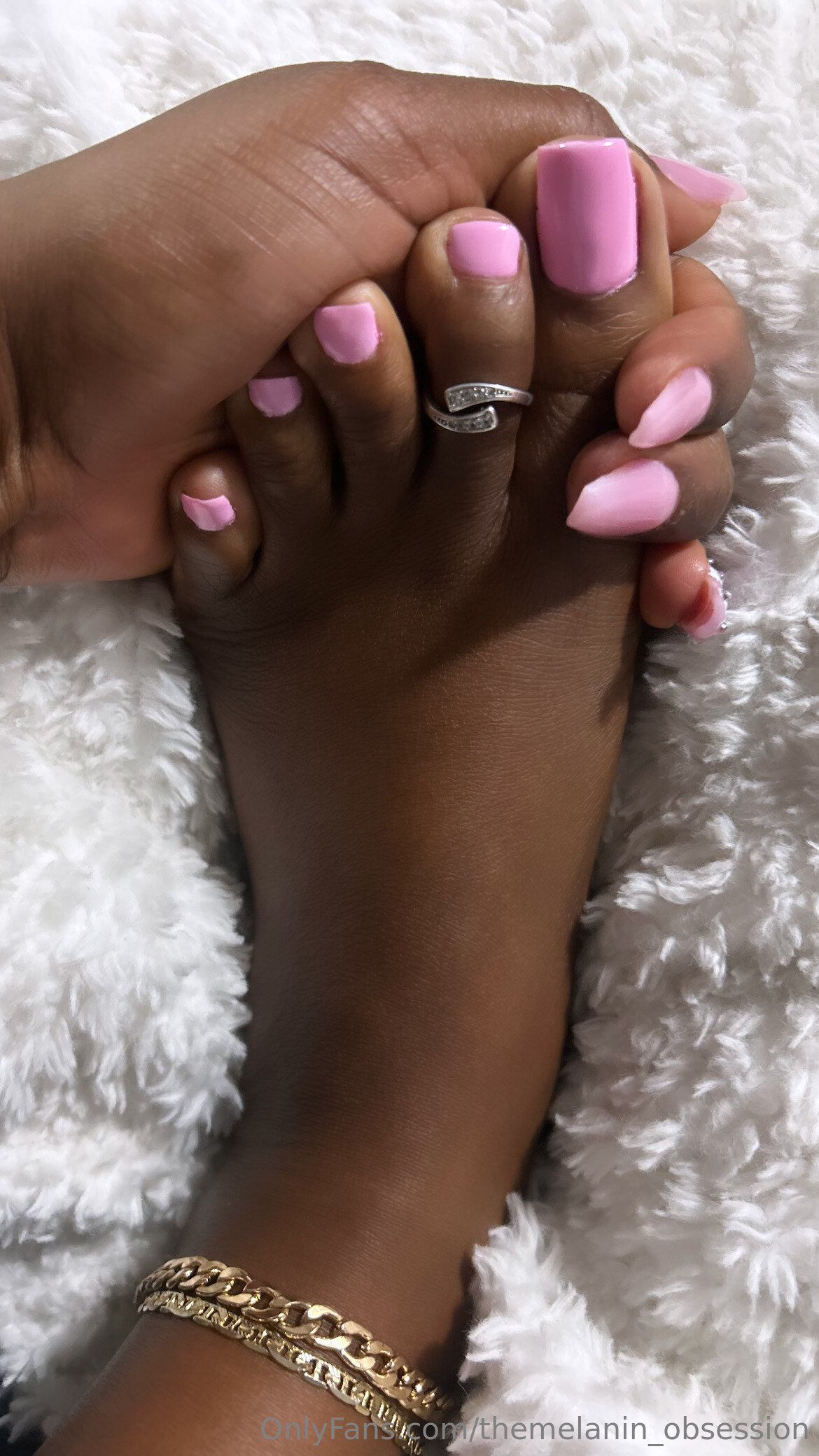 themelanin_obsession feet