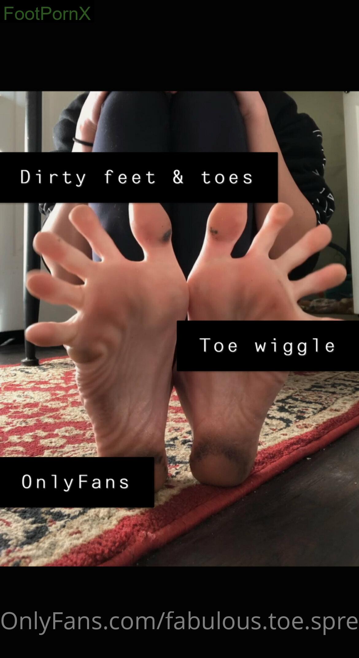 fabulous.toe.spread feet