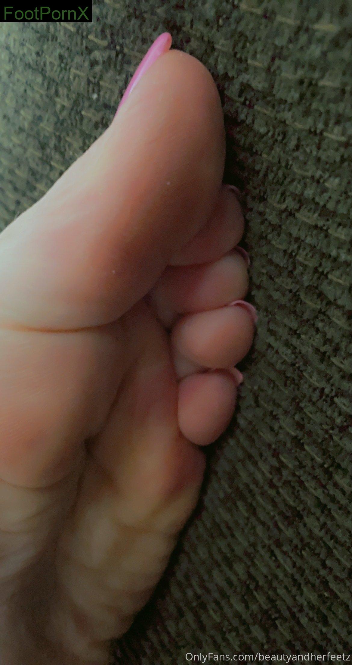 beautyandherfeetz feet