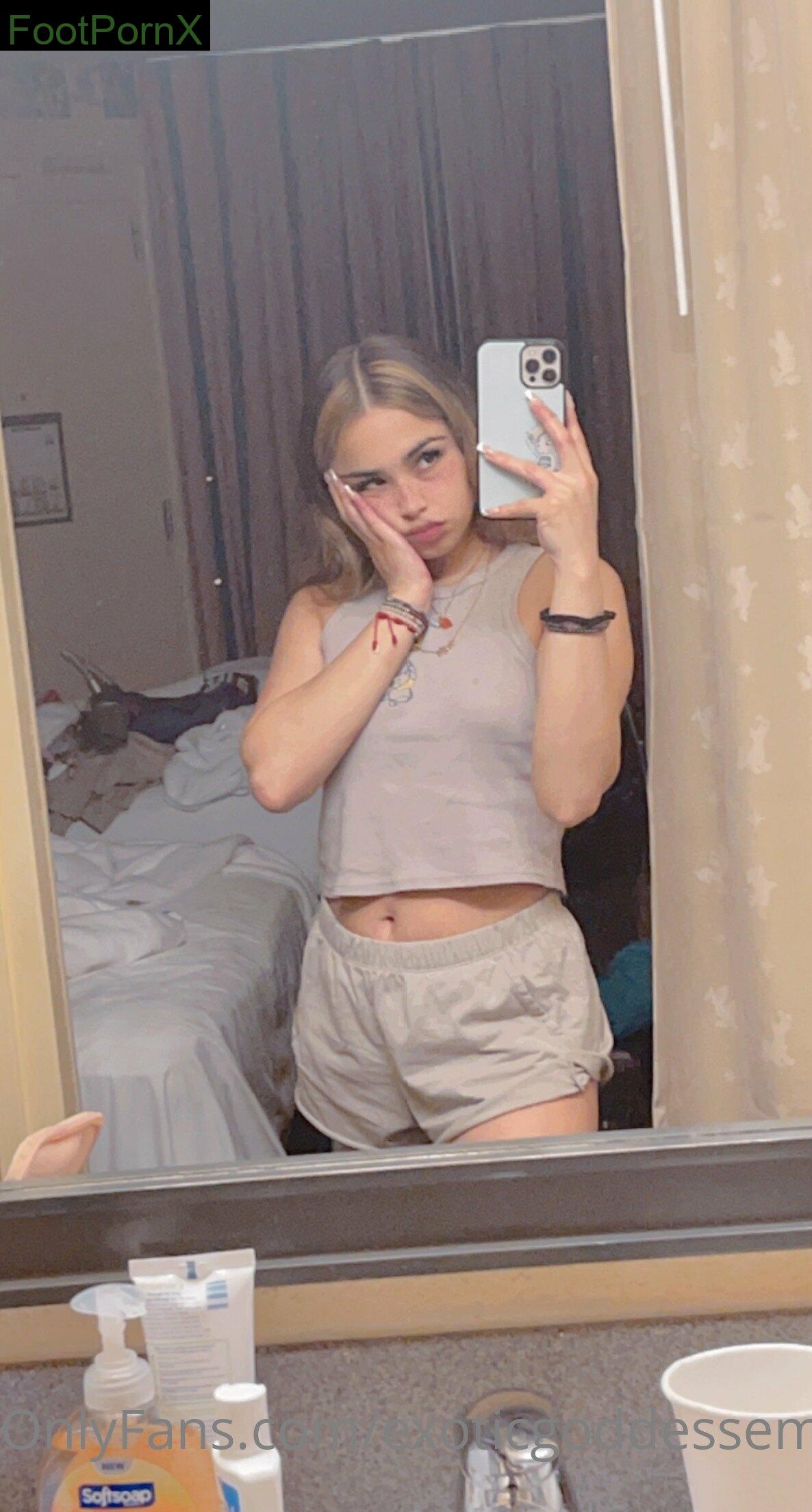 exoticgoddessem feet