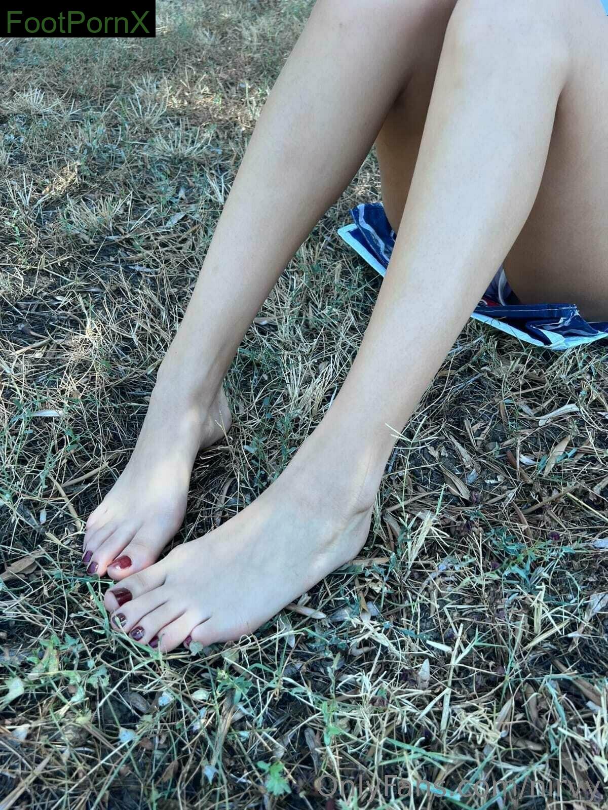 nirvy feet