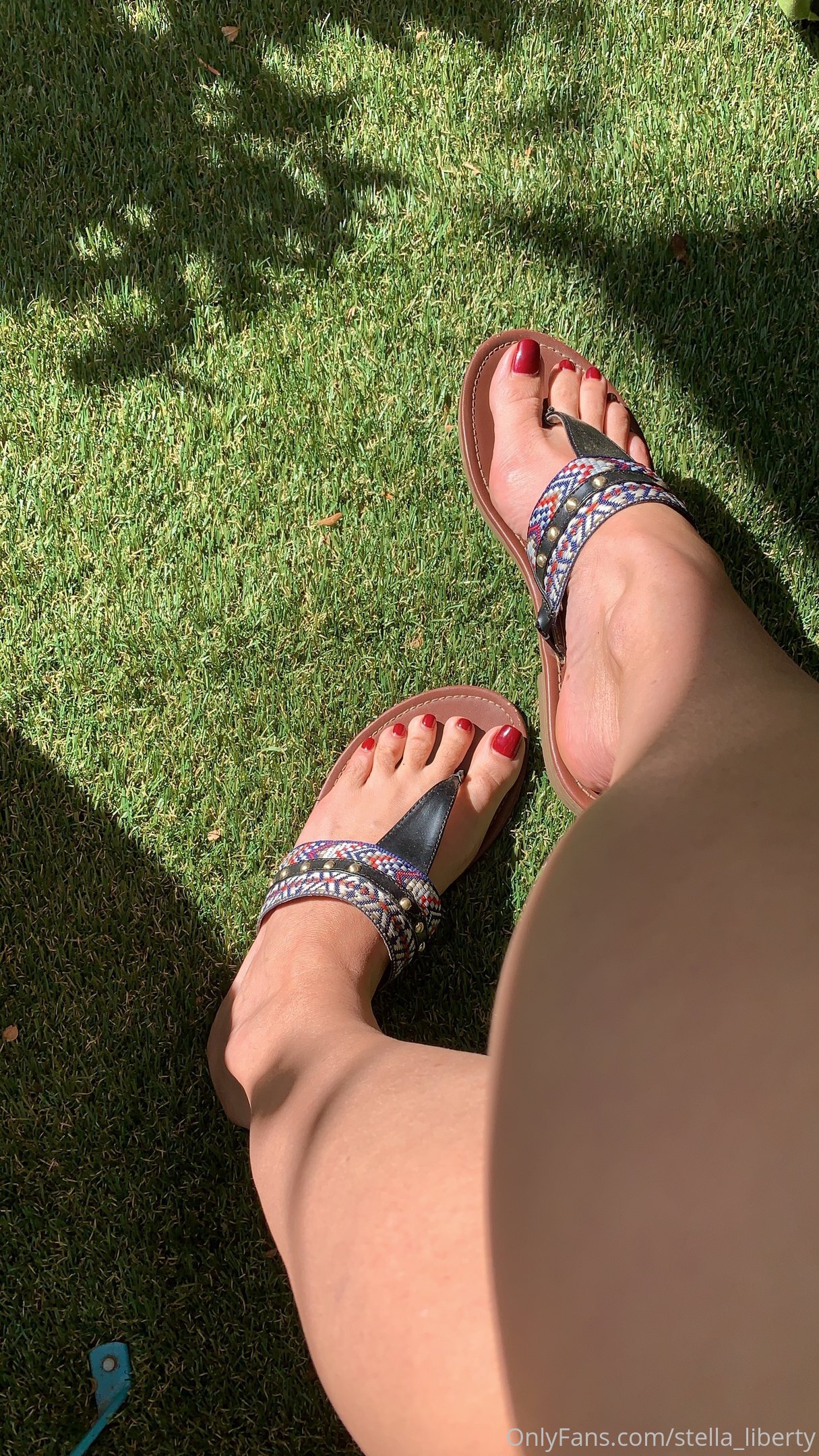 stella_liberty feet