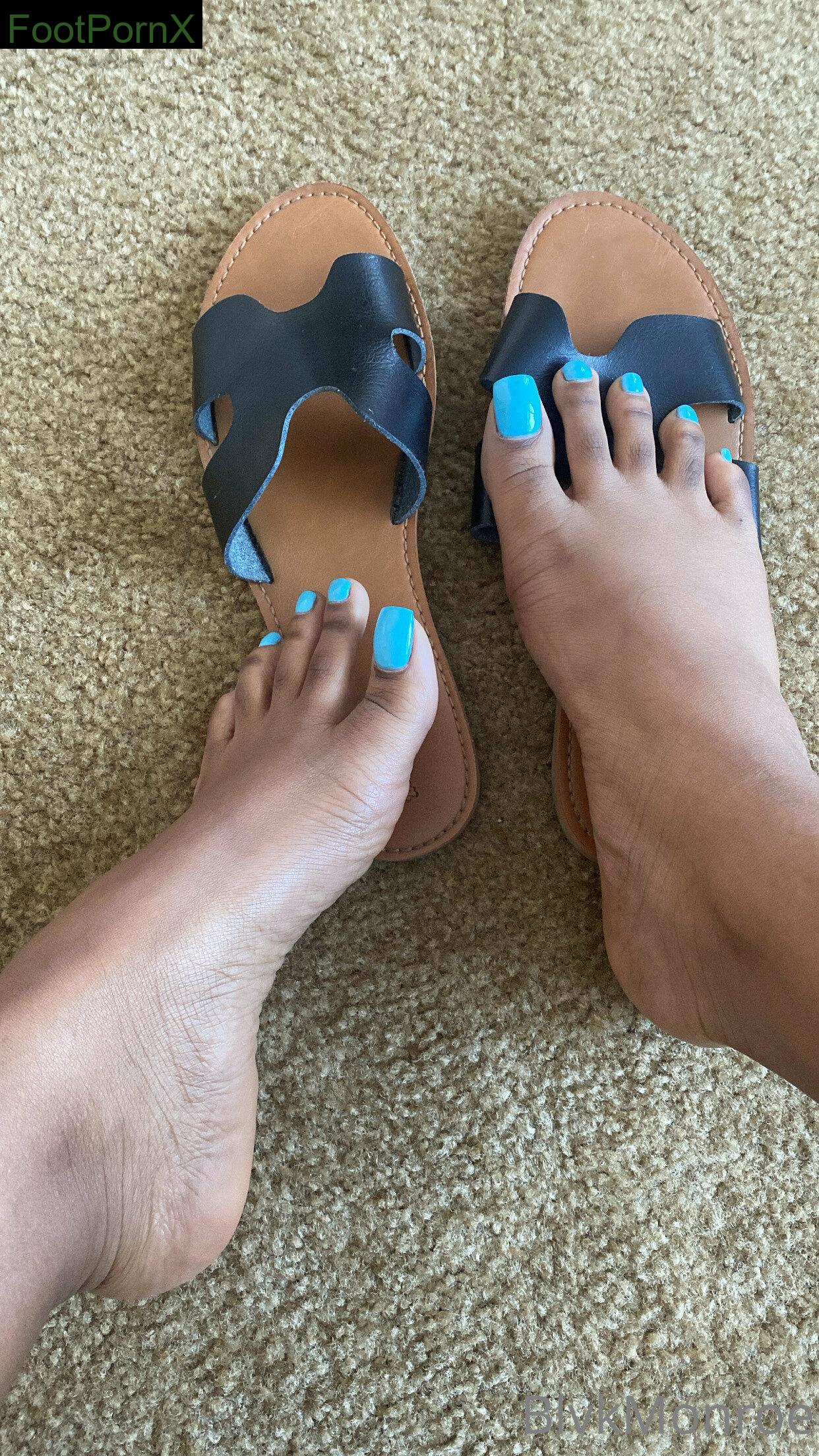 blvk_monroe feet