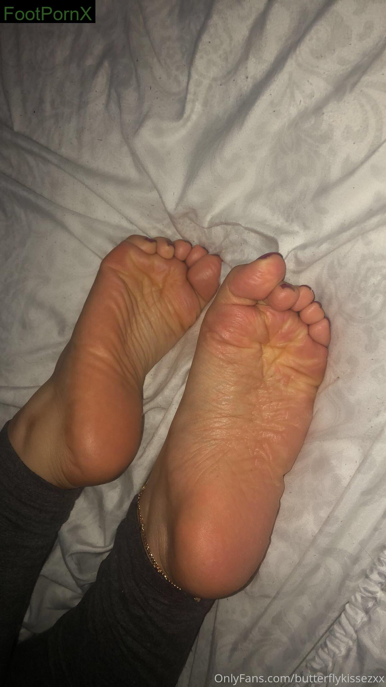 dirtydiannaaa feet