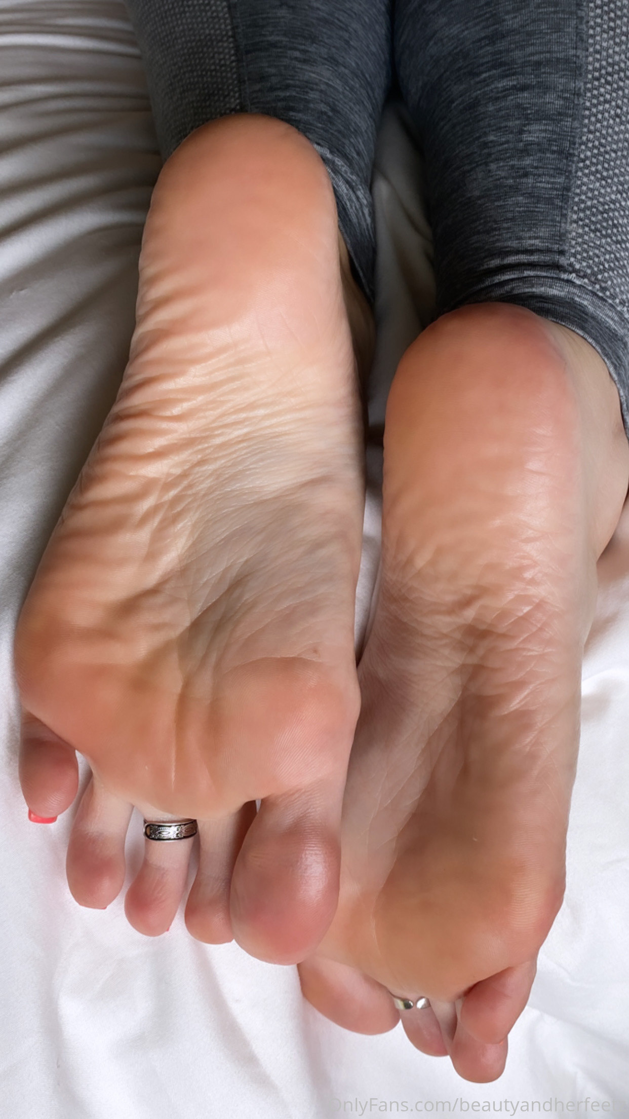 beautyandherfeetz feet