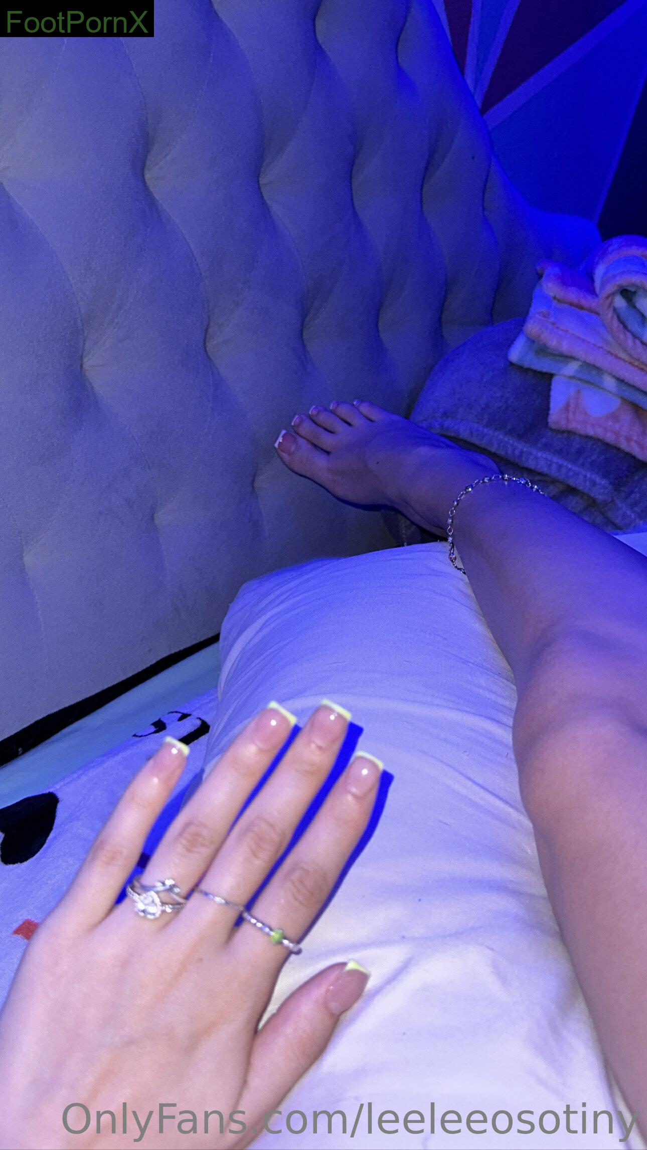 leeleeosotiny feet