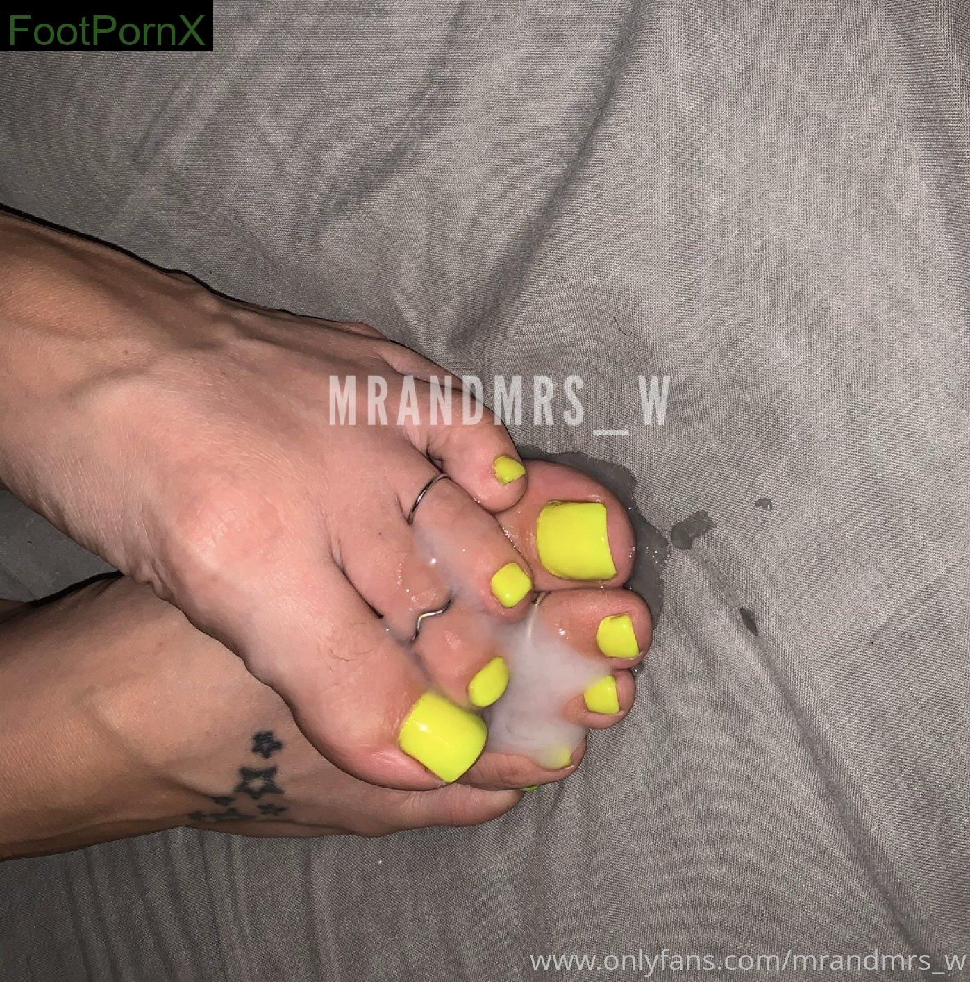 mrandmrs_w feet