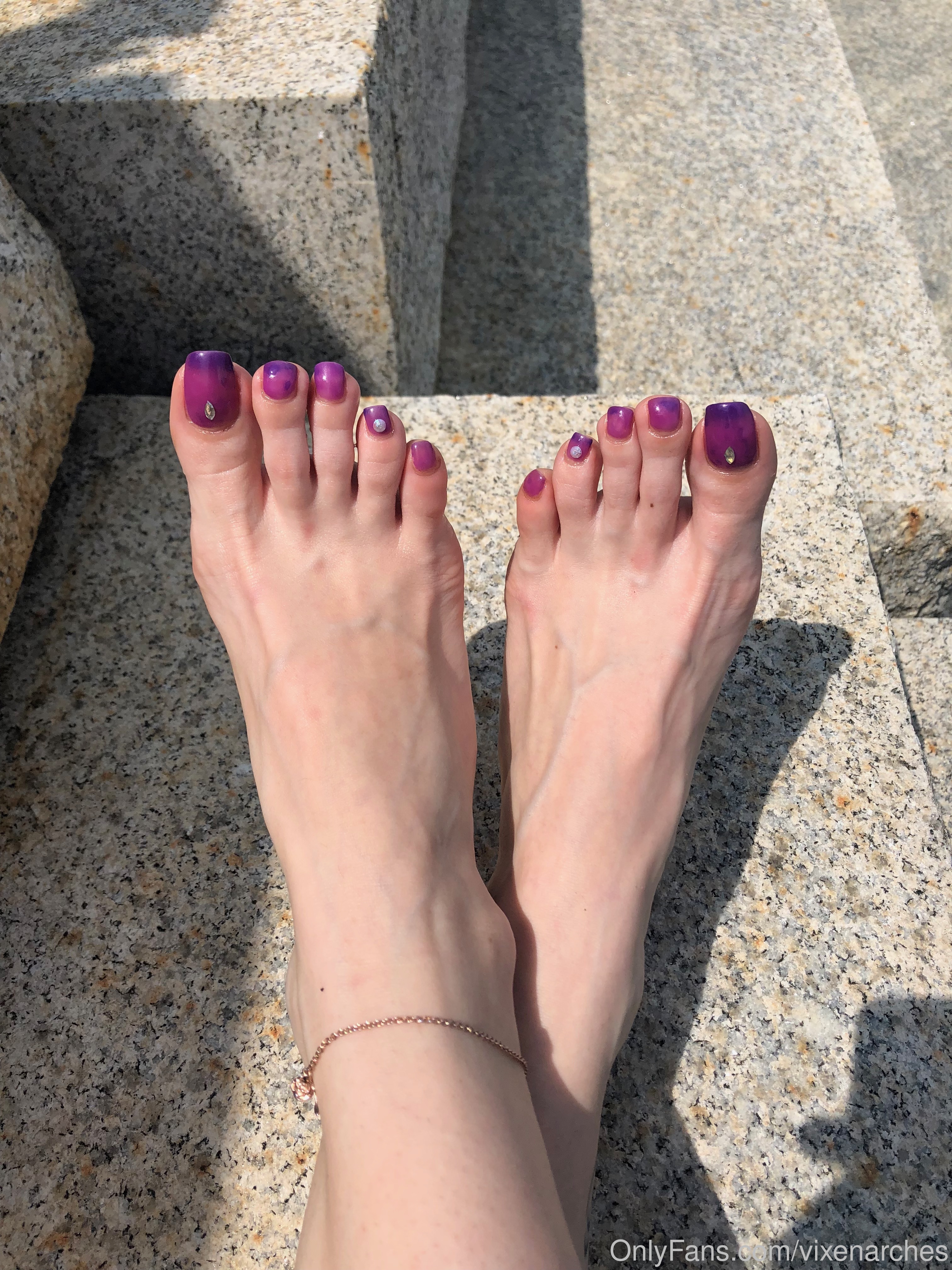 vixenarches feet