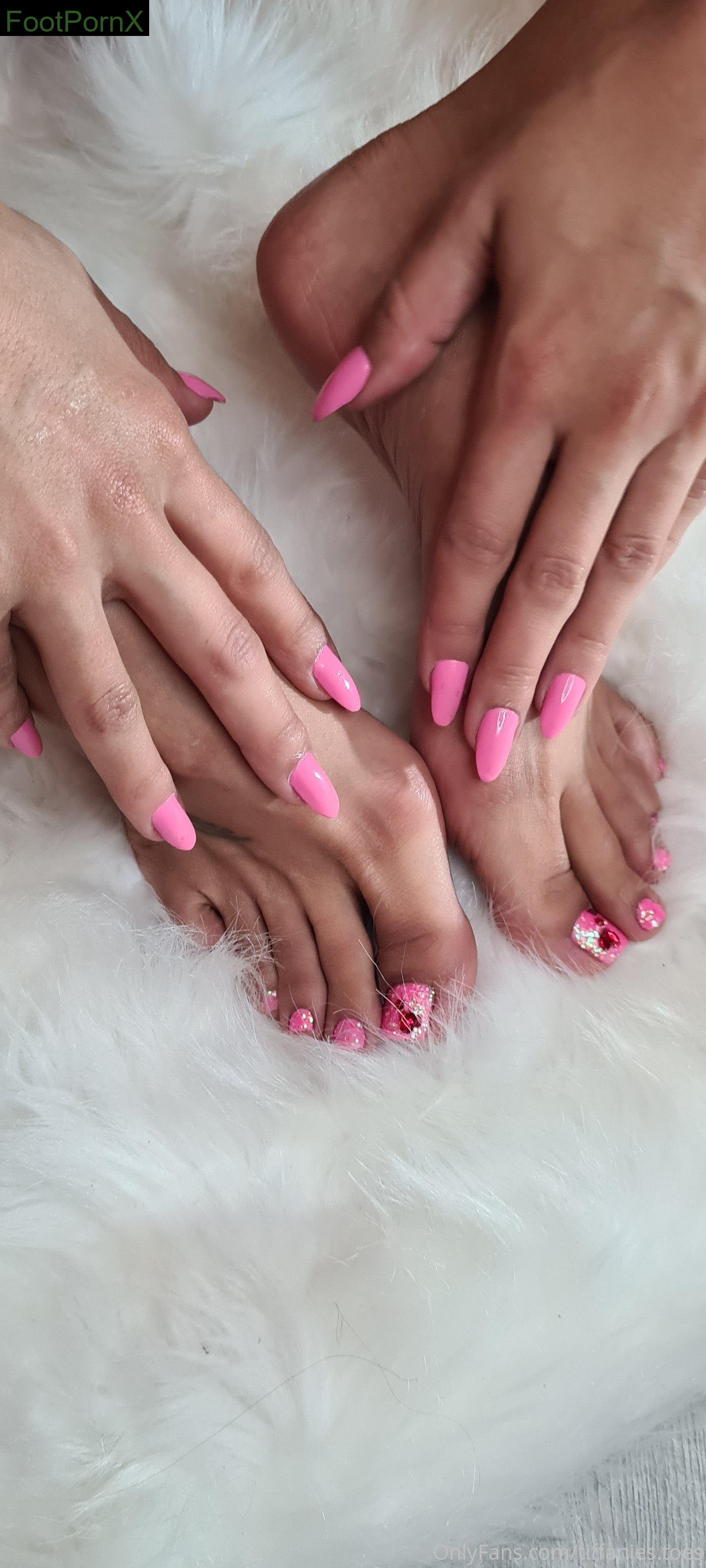 tiffanies.toes feet