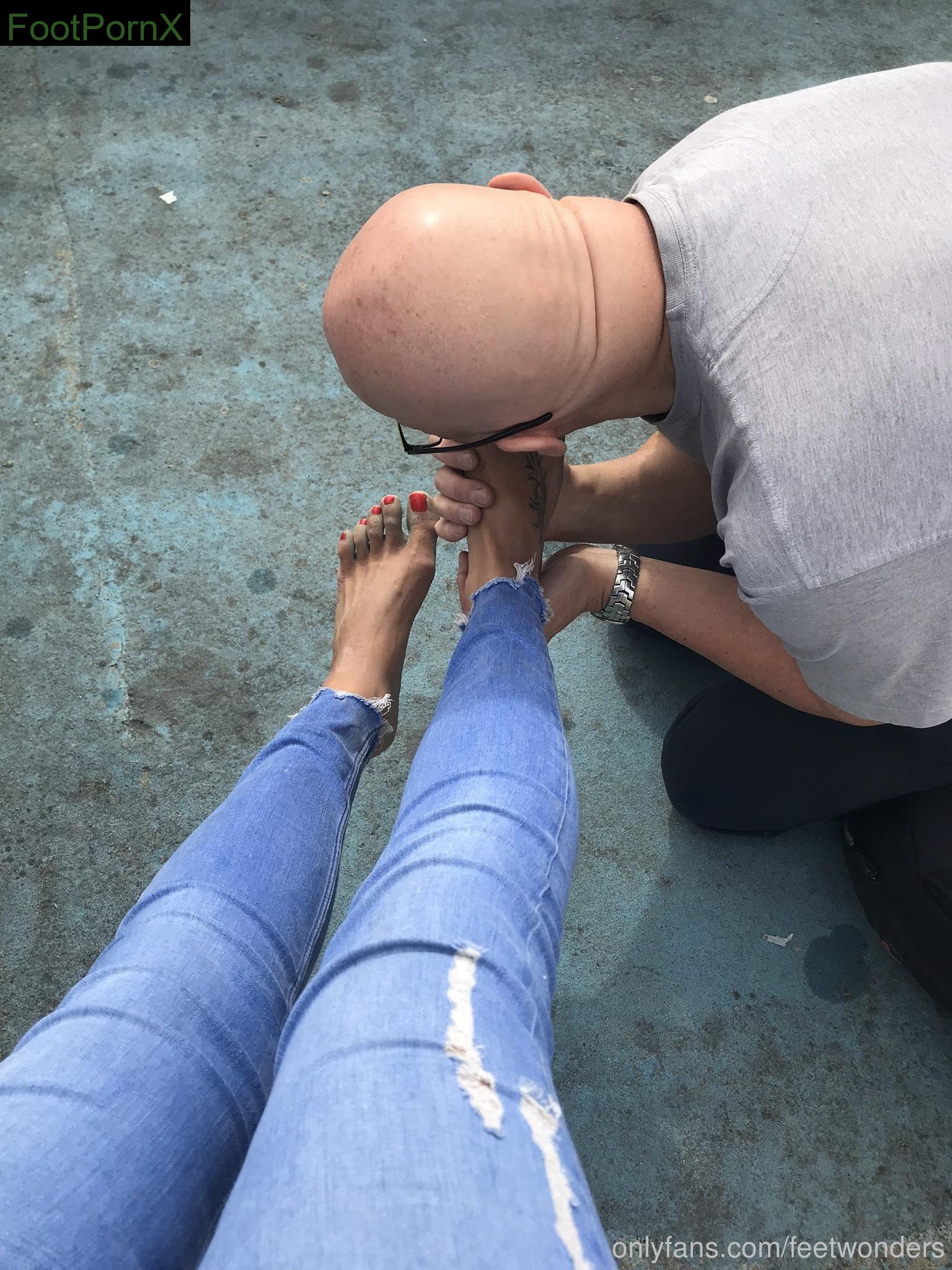 Feet Wonder feet