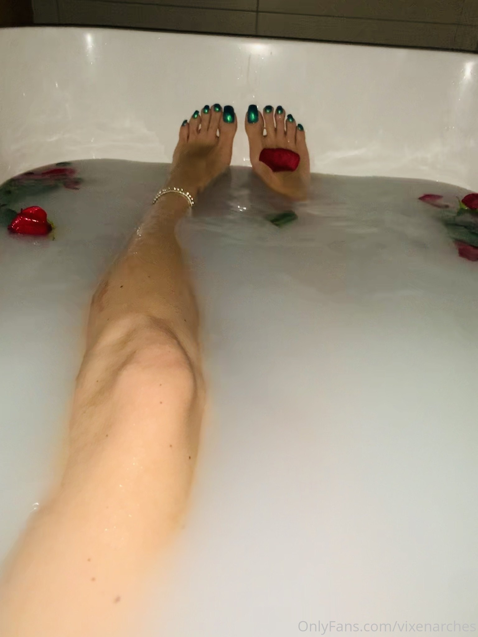 vixenarches feet