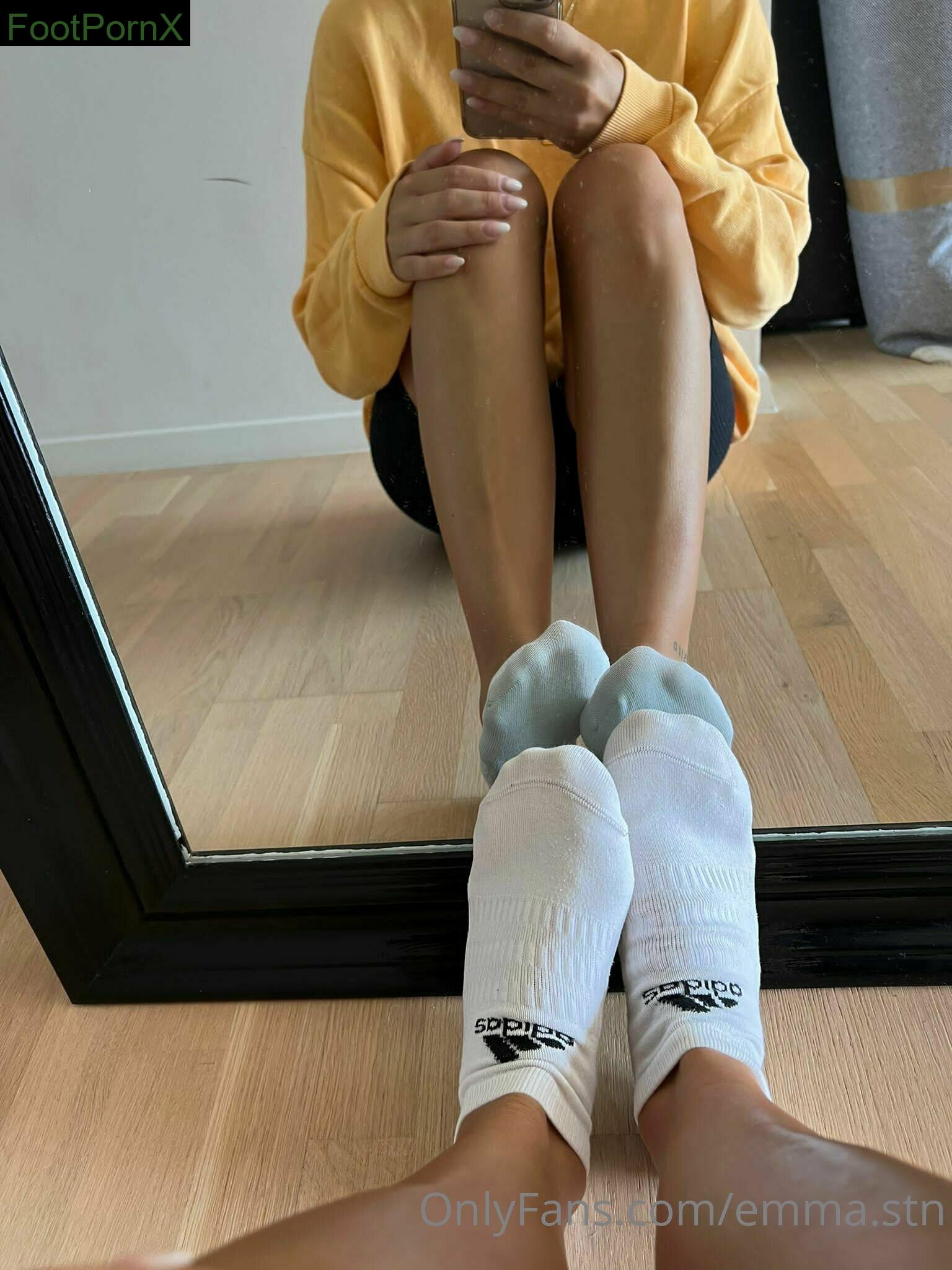 emma.stn feet