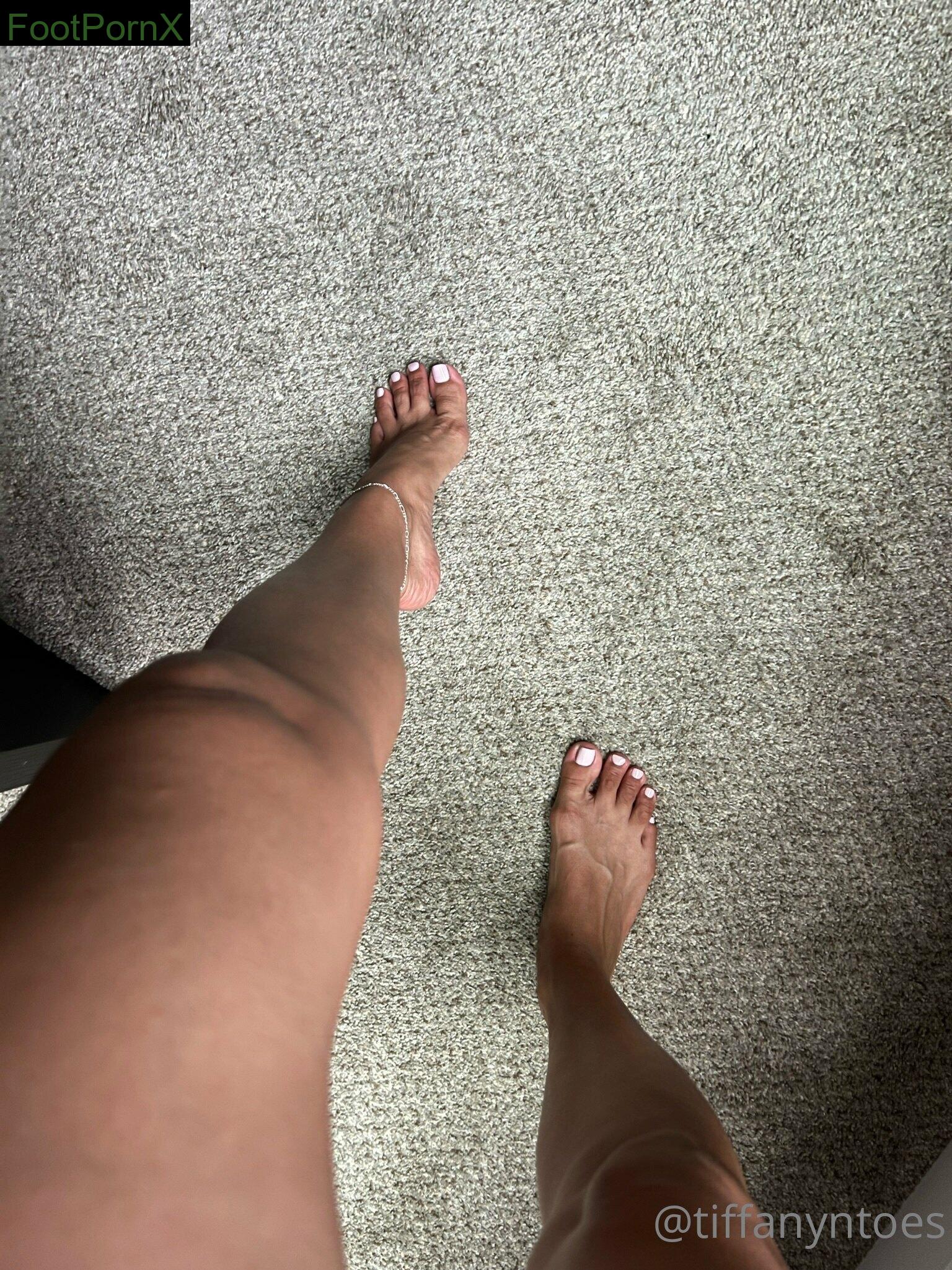 alittleoftiff feet