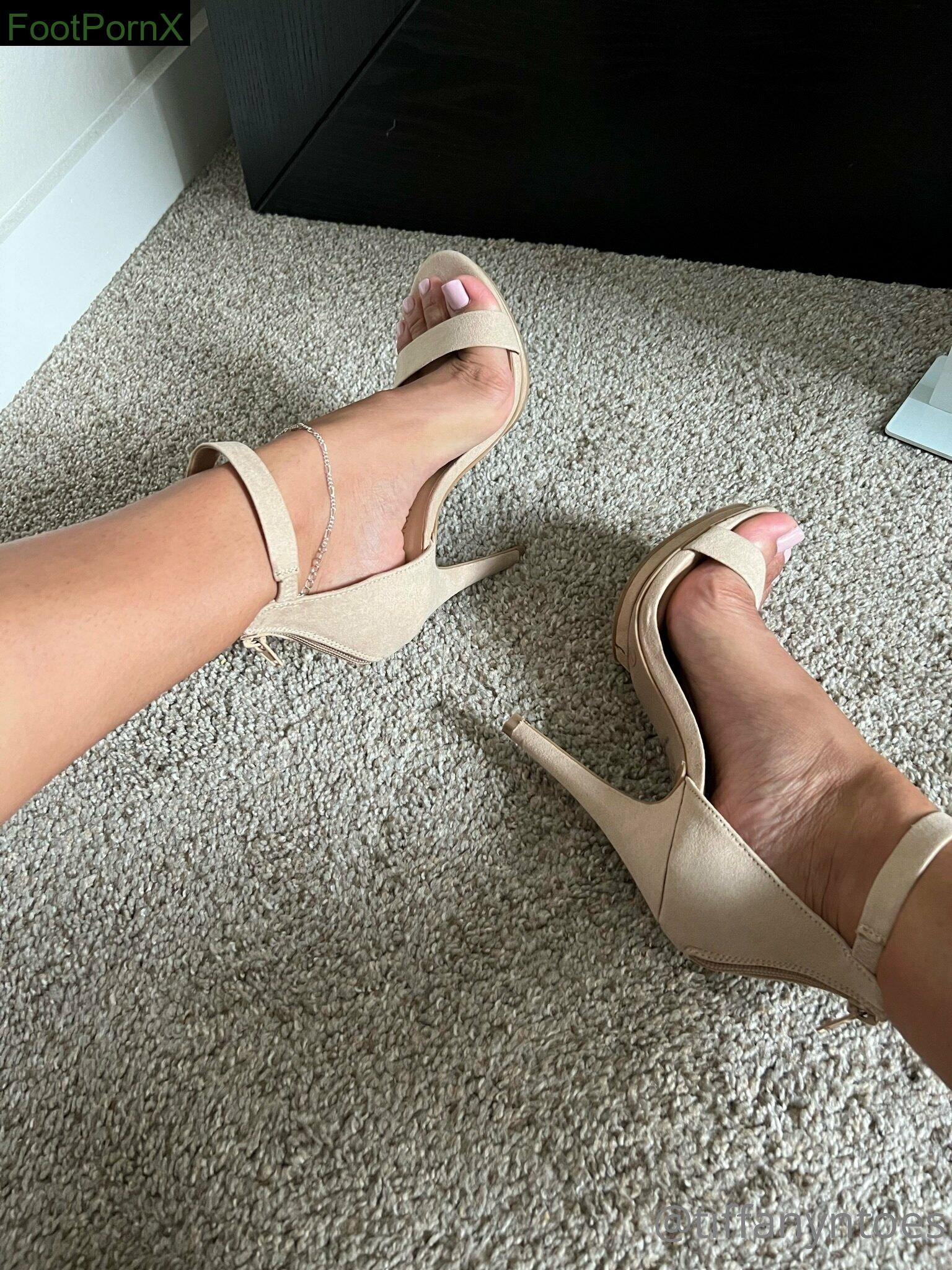 alittleoftiff feet