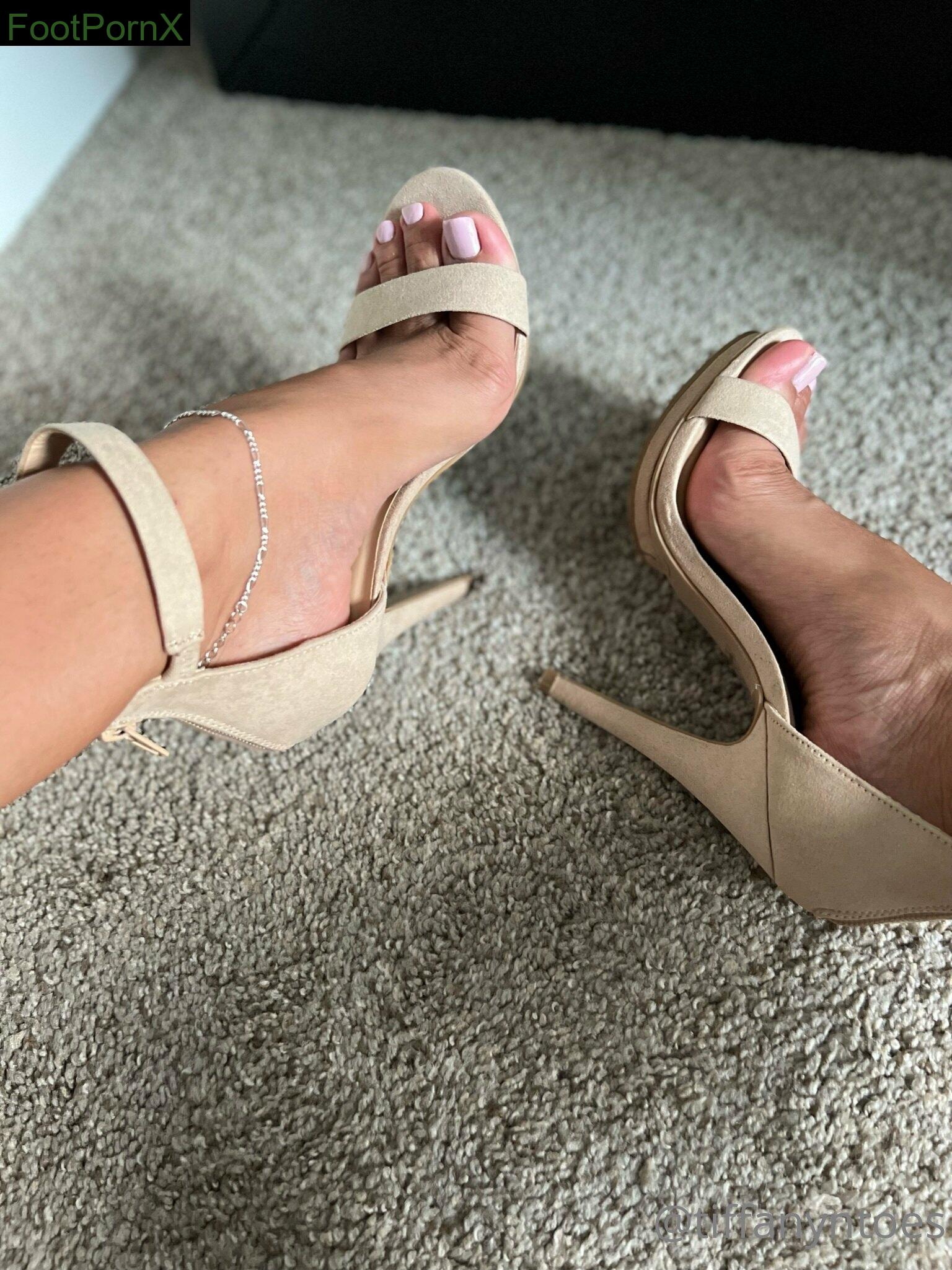 alittleoftiff feet