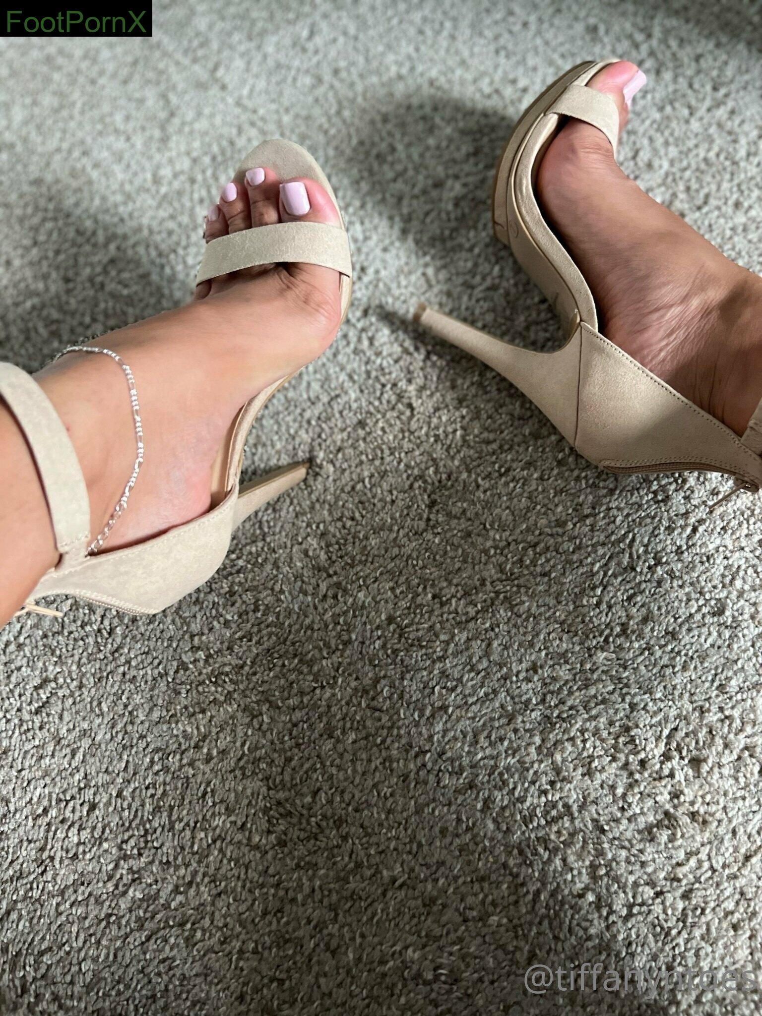 alittleoftiff feet