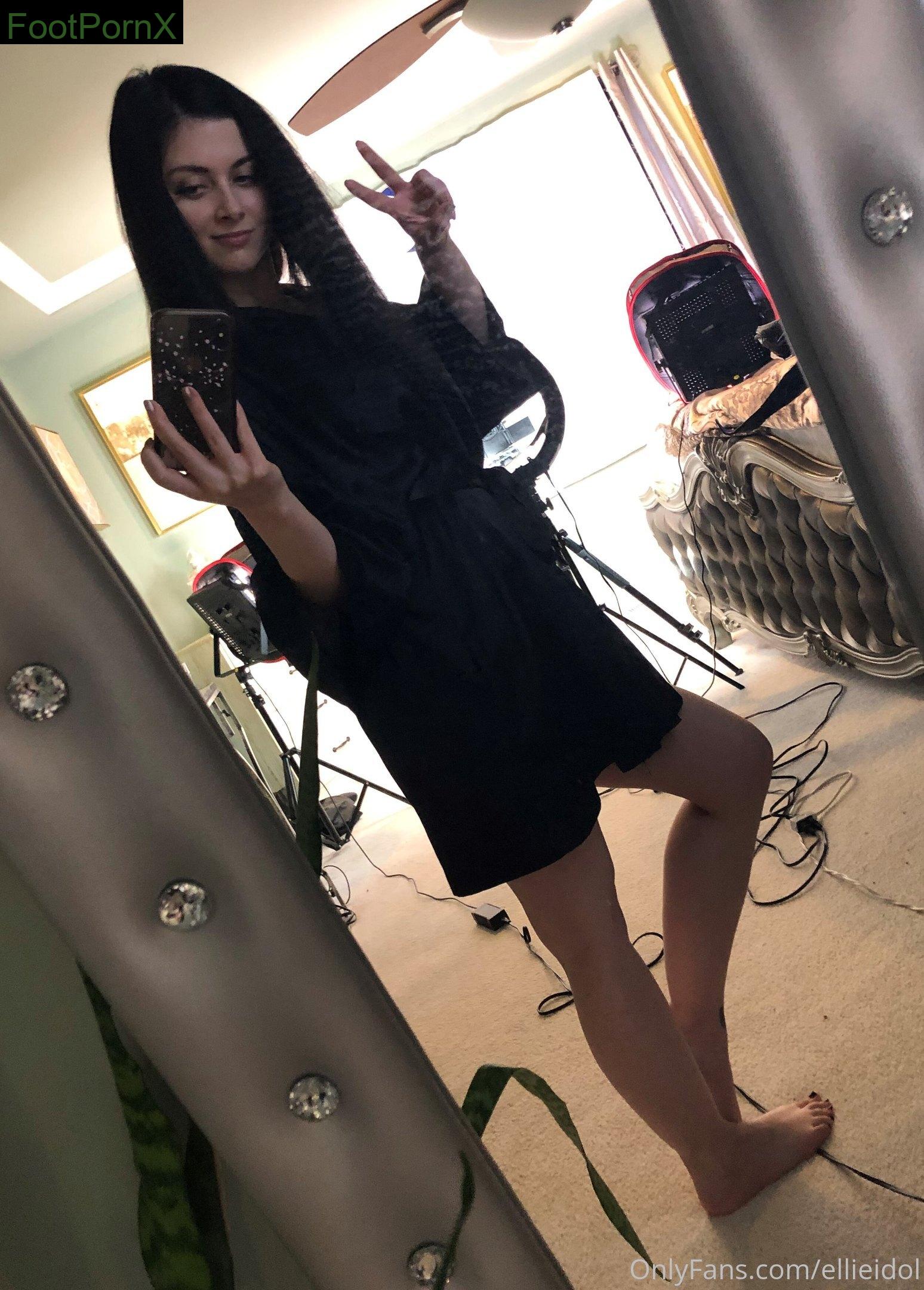 ellieidol feet