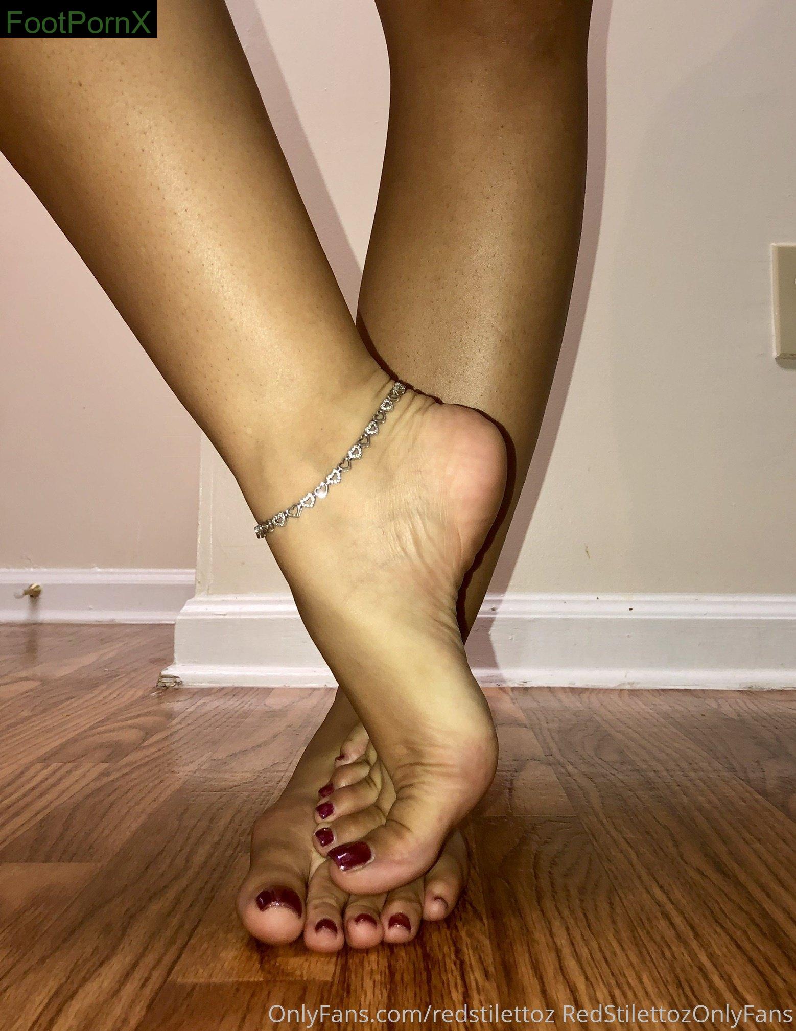 redstilettoz feet