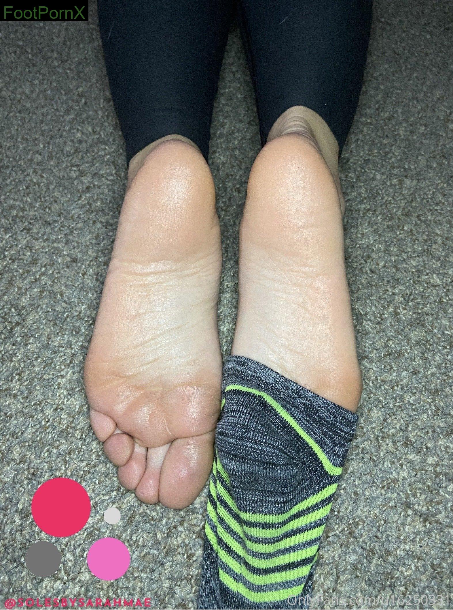 solesbysarahmae feet