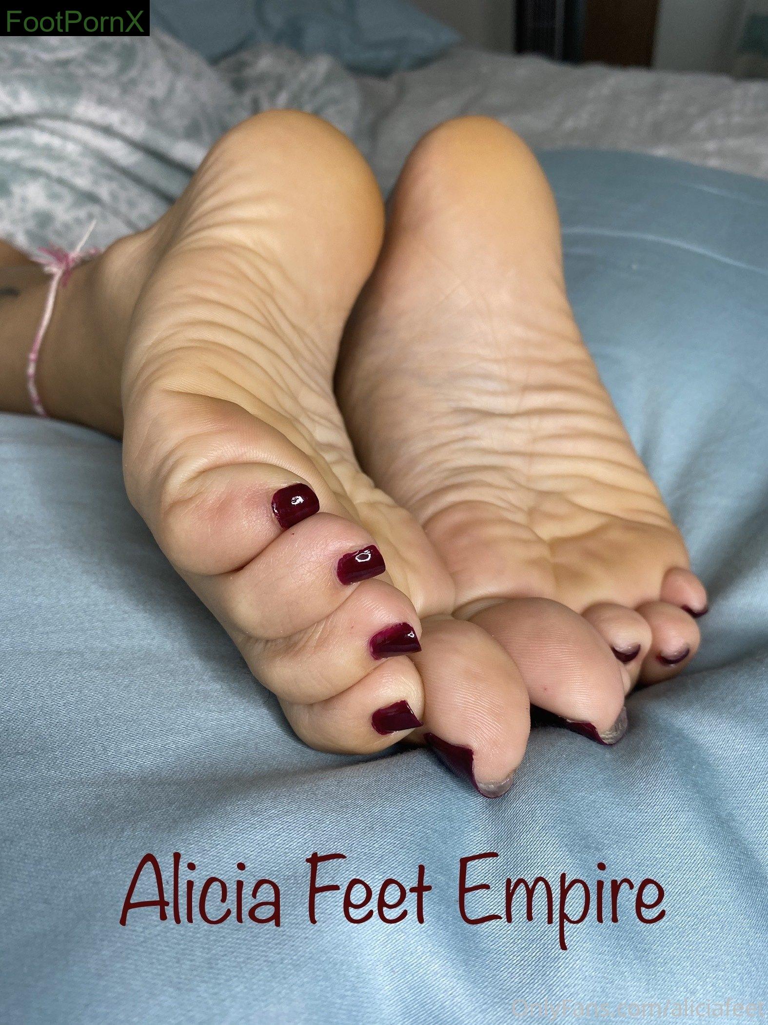 aliciafeet feet