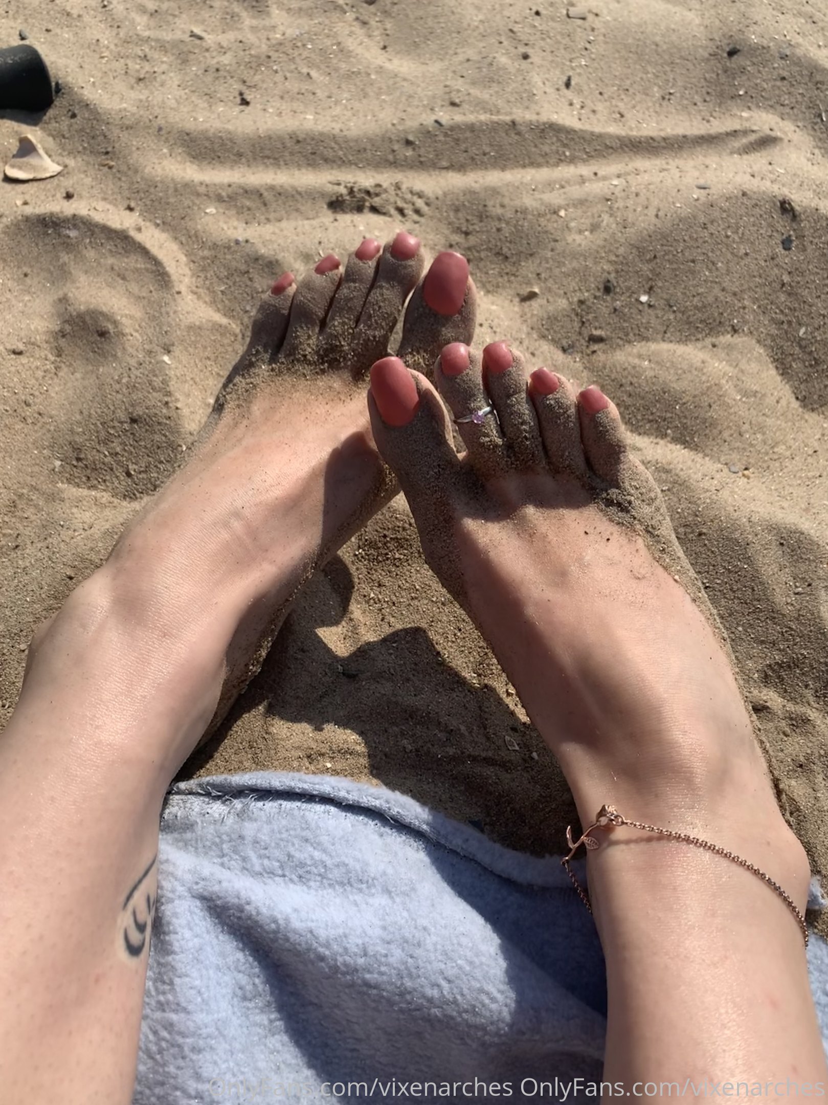 vixenarches feet