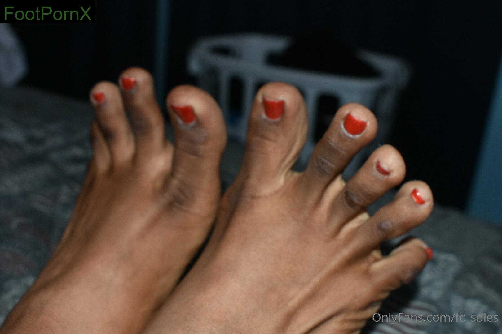 fc_soles feet