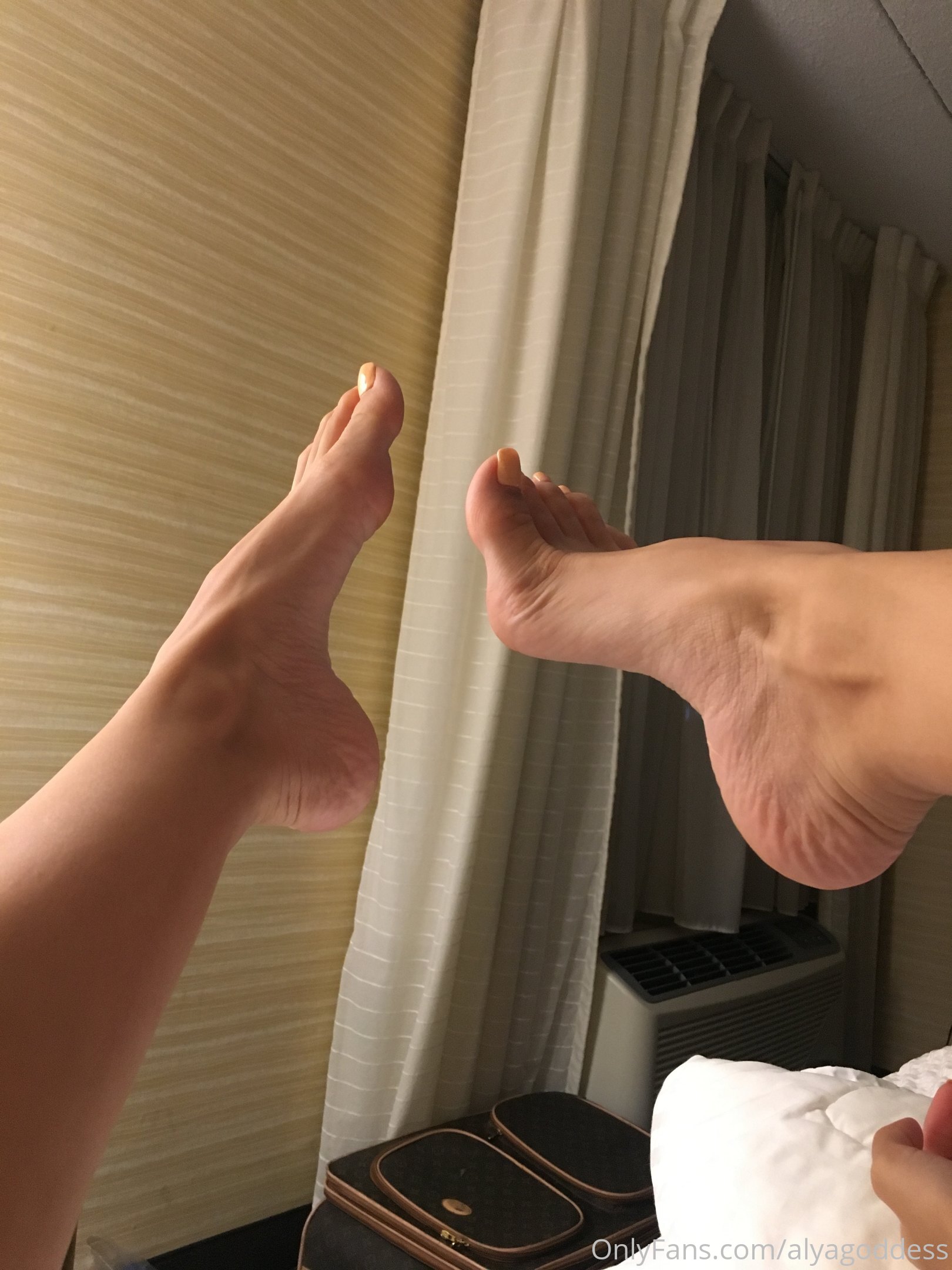 alyagoddess feet