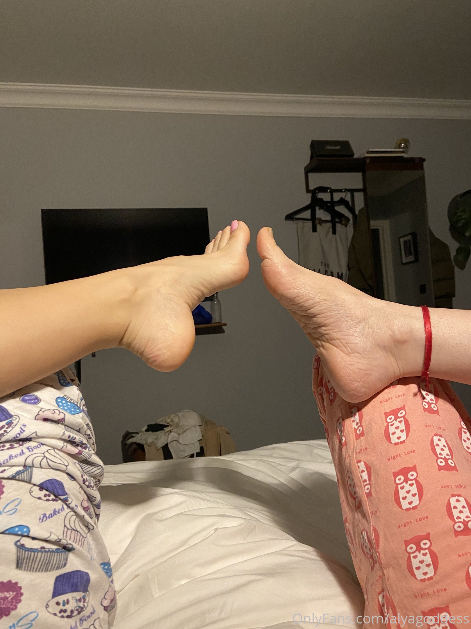 alyagoddess feet